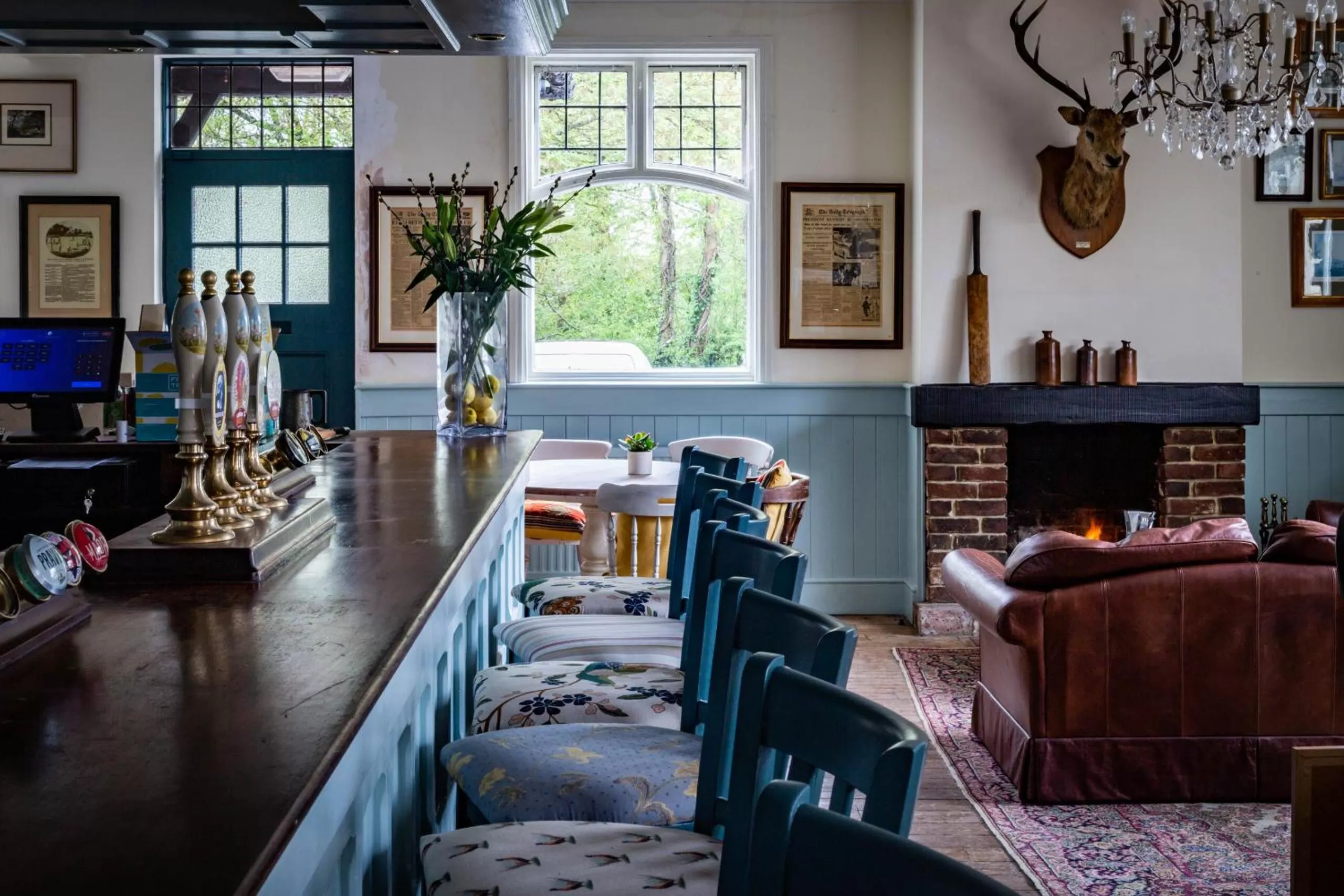 Lounge or bar in The Cricketers Inn