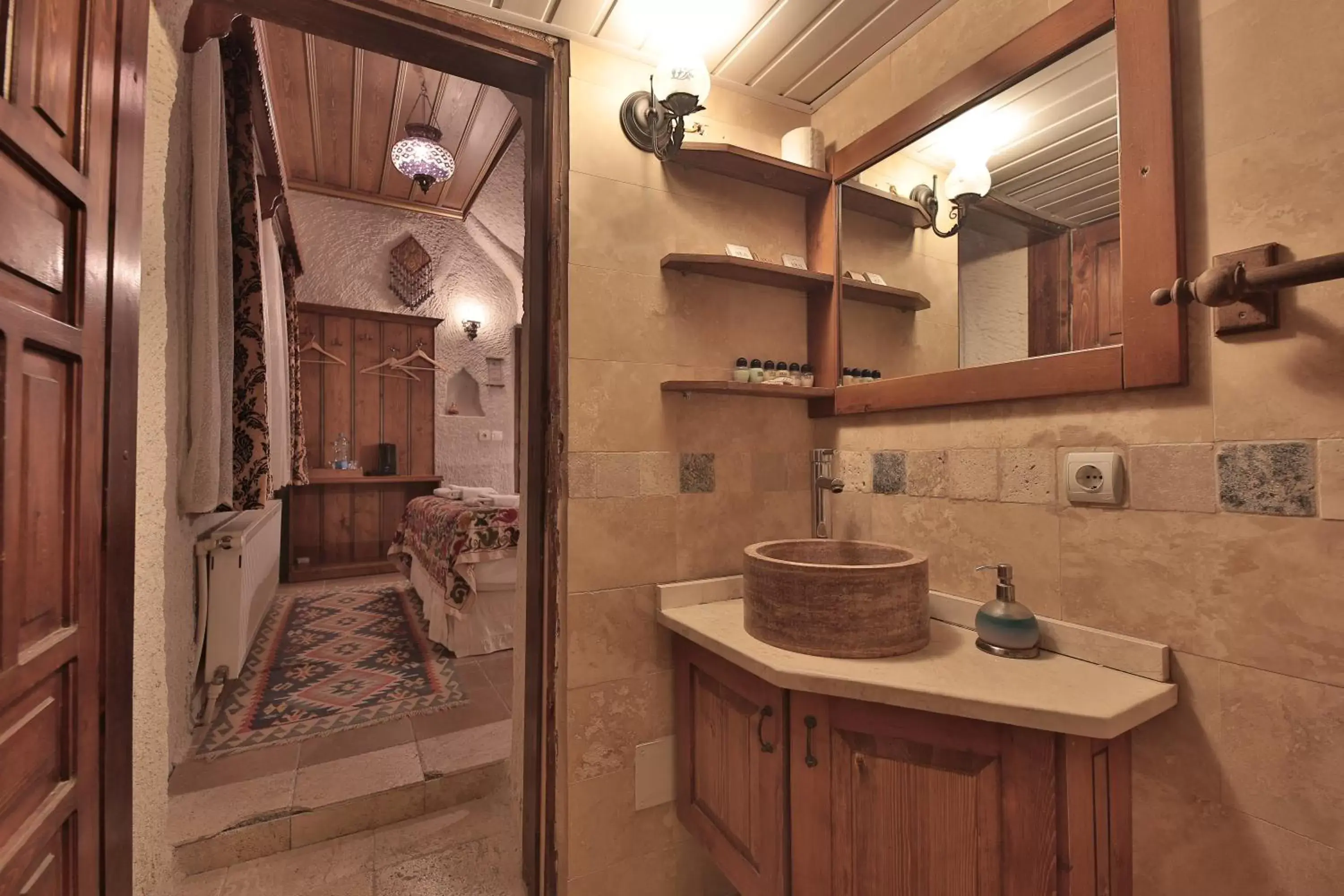 Shower, Bathroom in Local Cave House Hotel