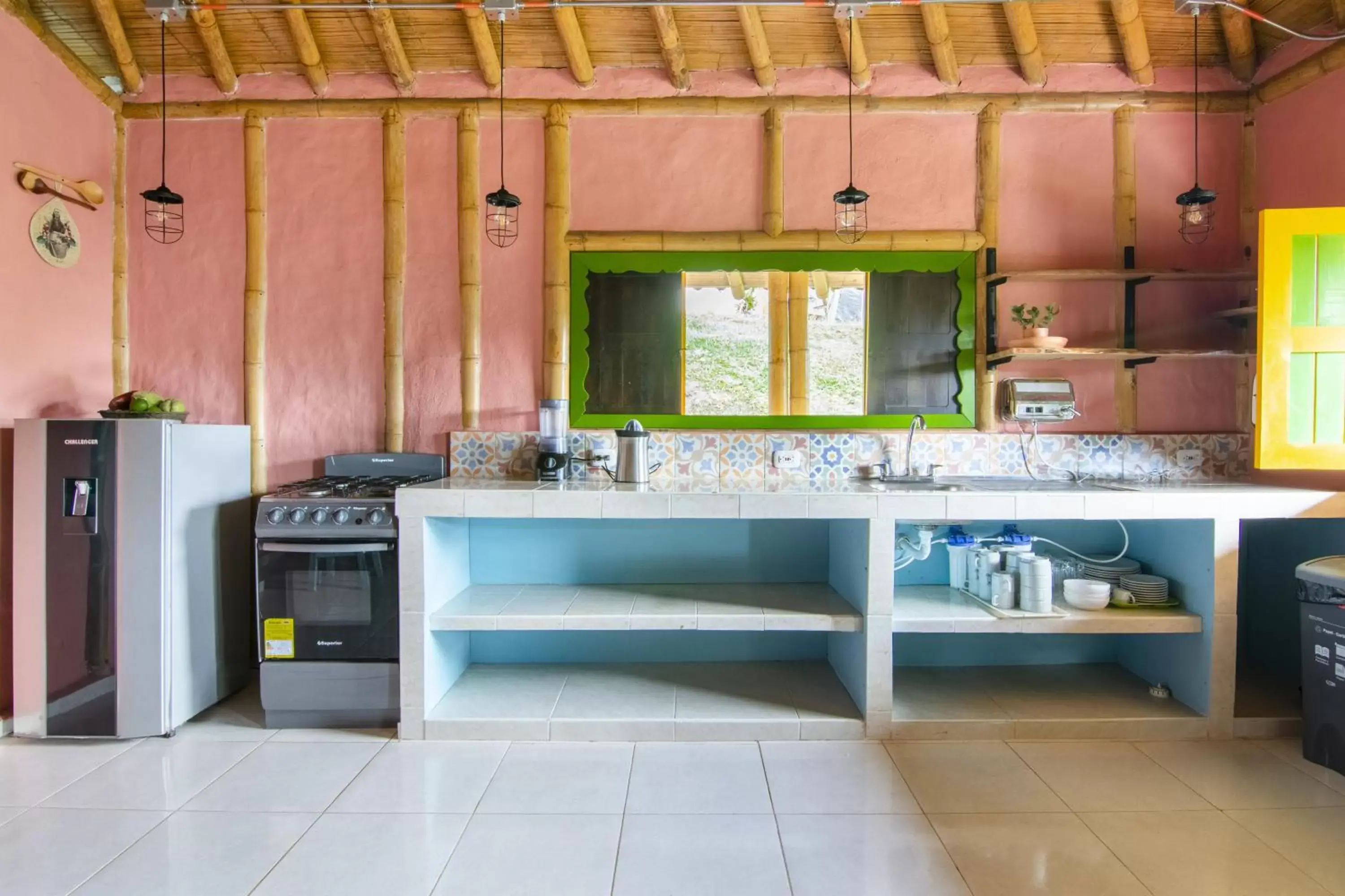 Communal kitchen, Kitchen/Kitchenette in Selina Quindio