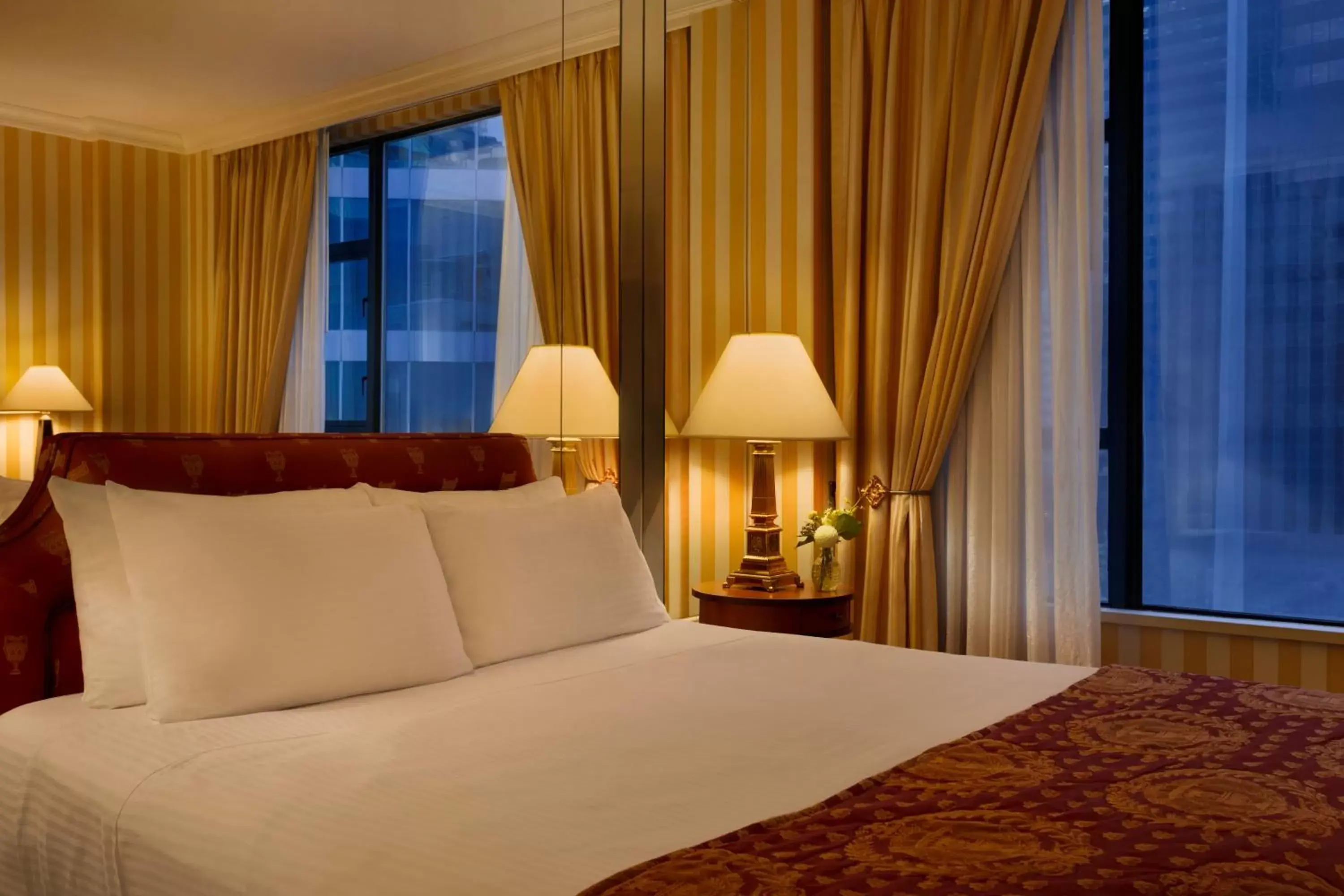 Bed in Hotel Le Soleil by Executive Hotels