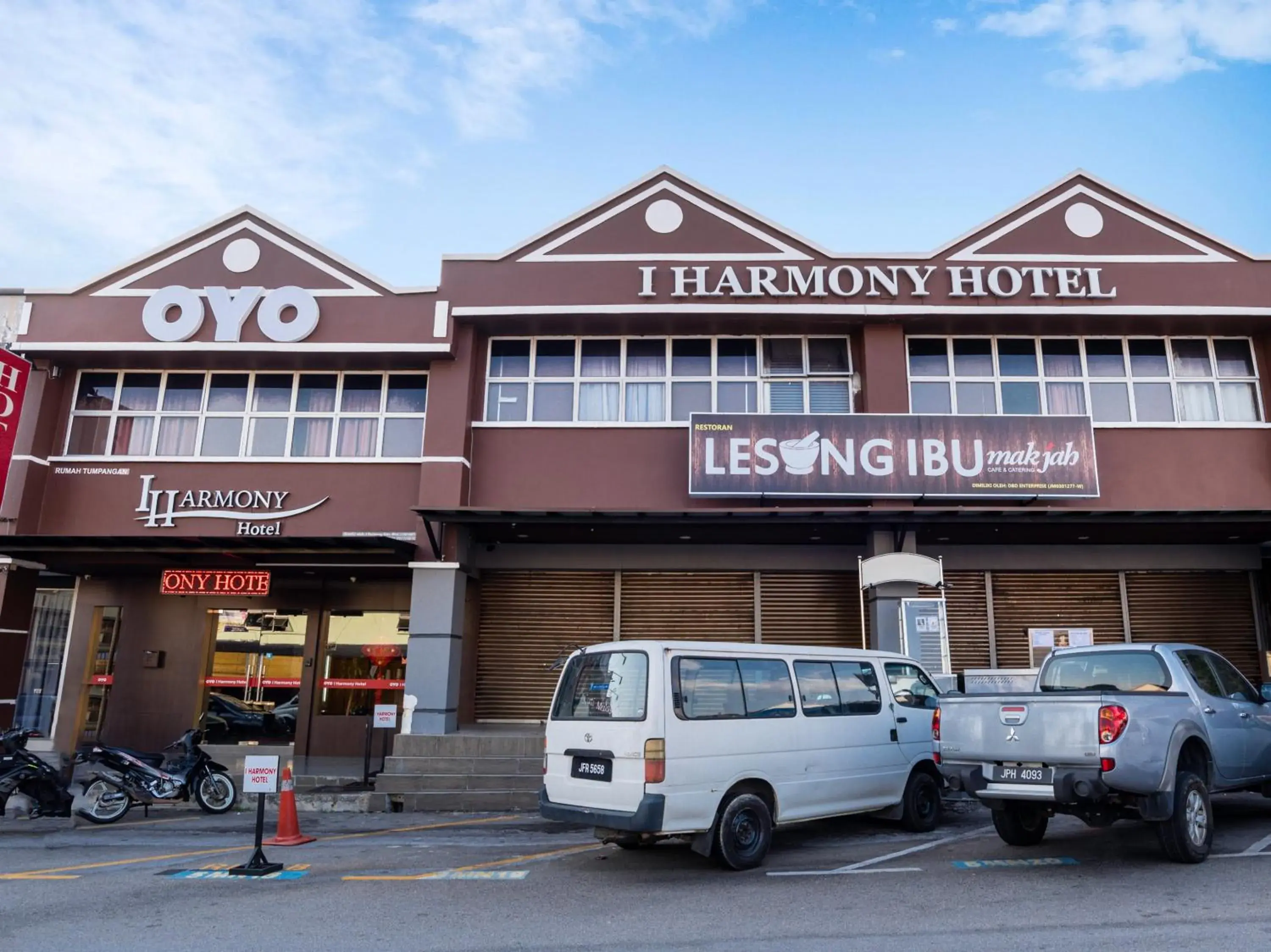 Facade/entrance in I Harmony Hotel Facade/entrance in I Harmony Hotel