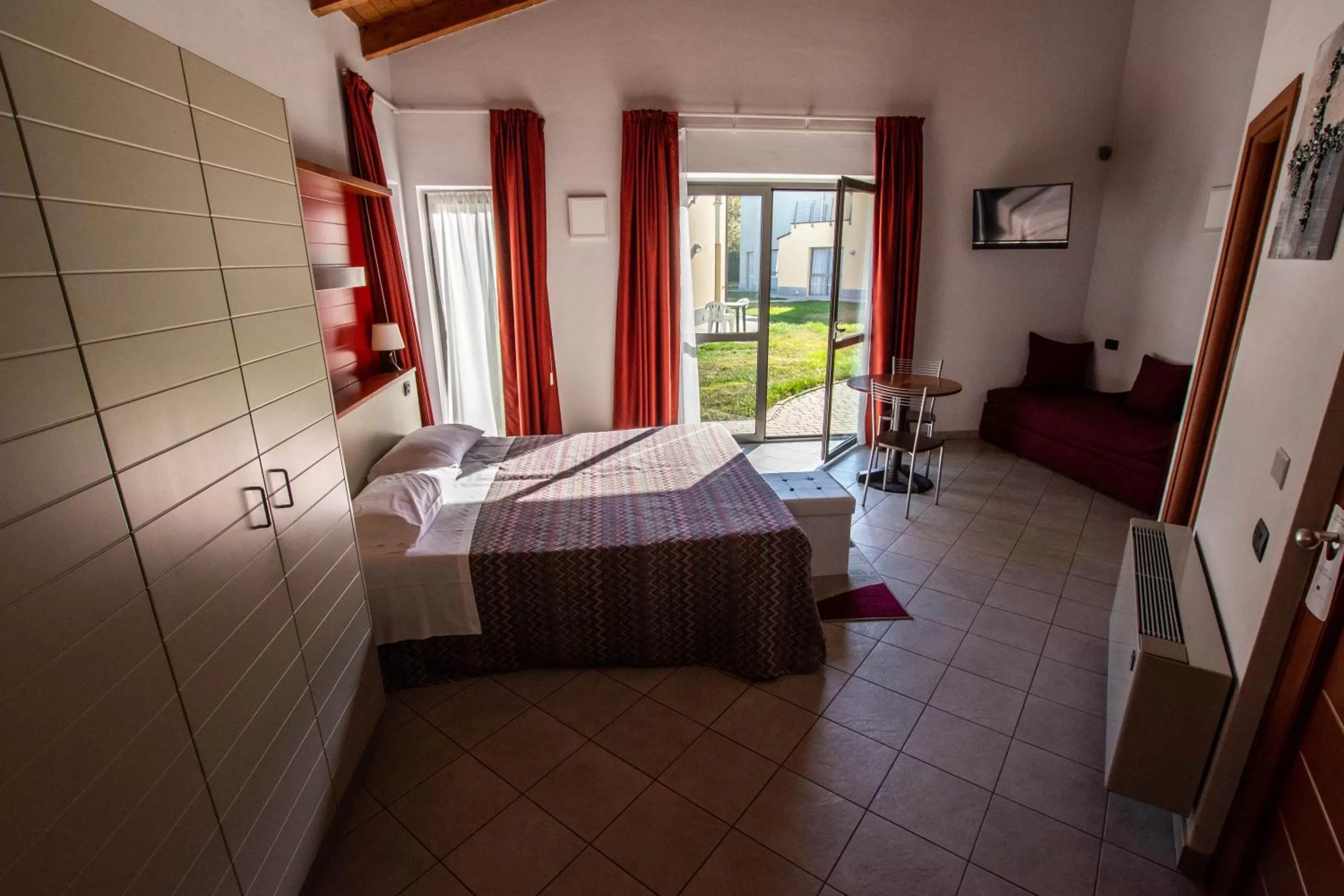 AgriCamping AlbaVillage Hotel & Wellness