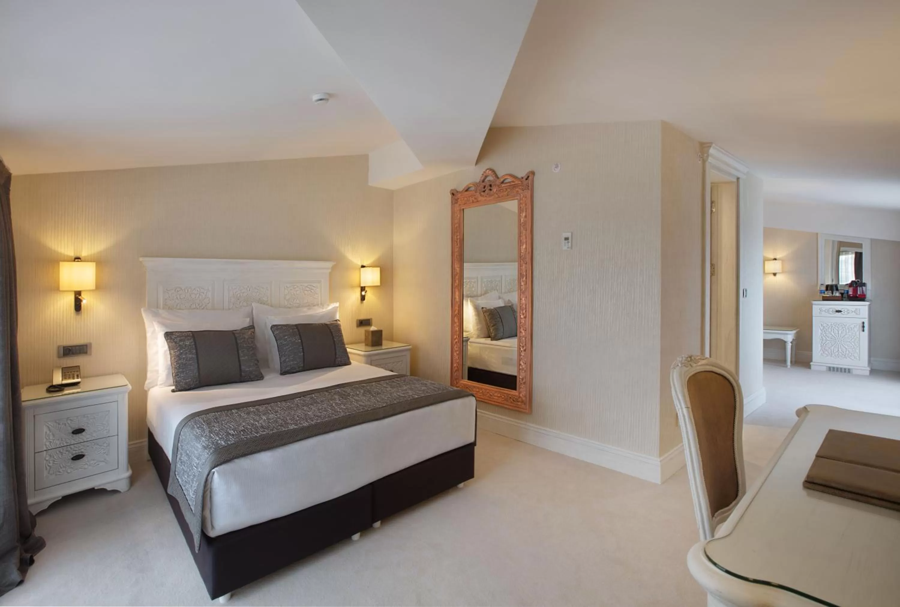 Bedroom, Bed in Ottoman's Life Hotel Deluxe