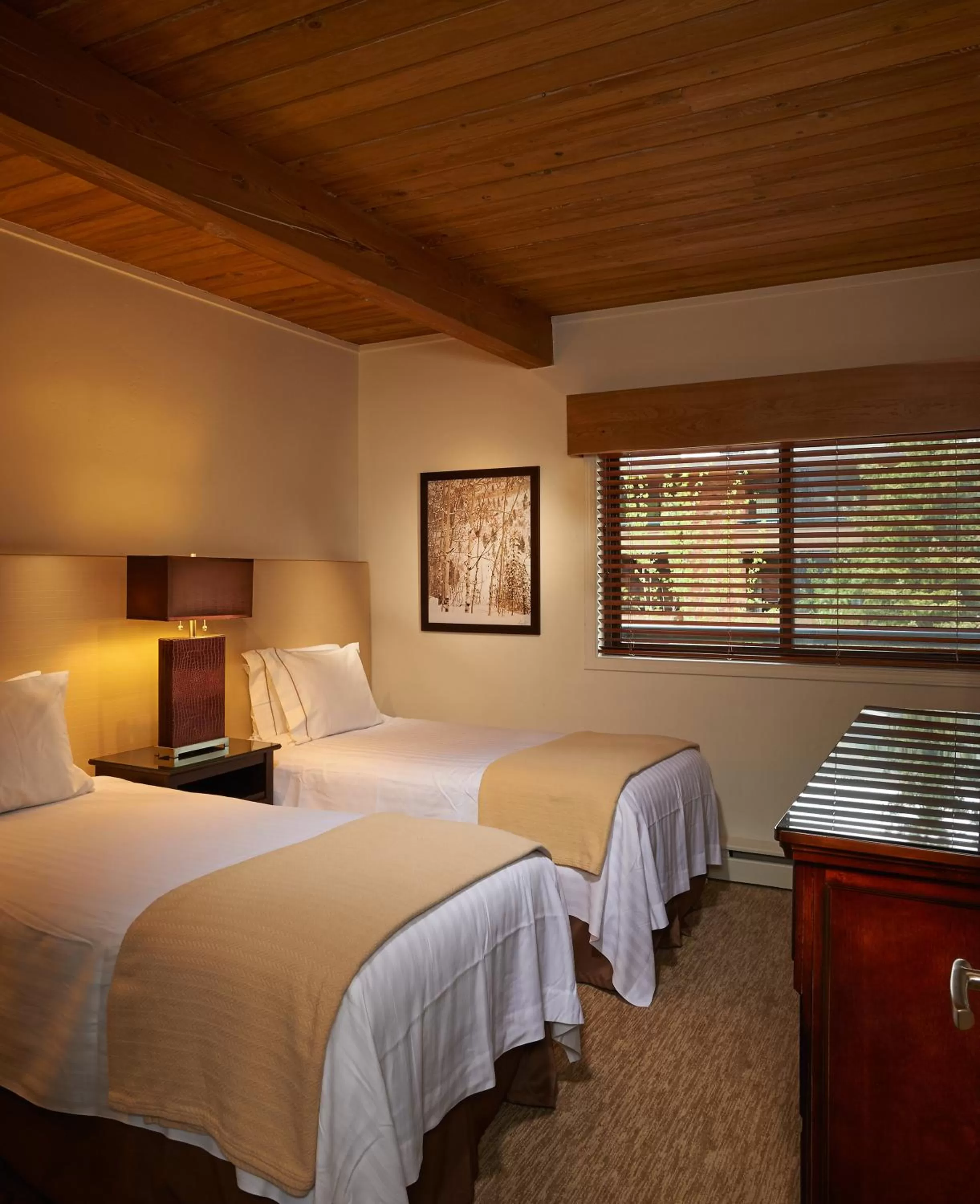 Bed in Aspen Square Condominium Hotel