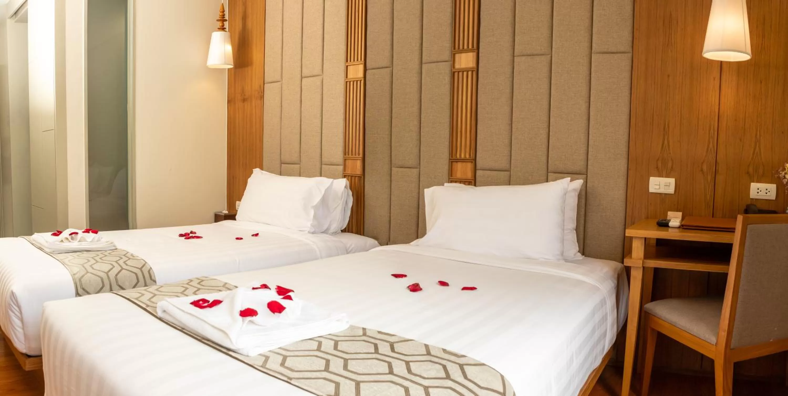 Bed in Lanna Thaphae Hotel