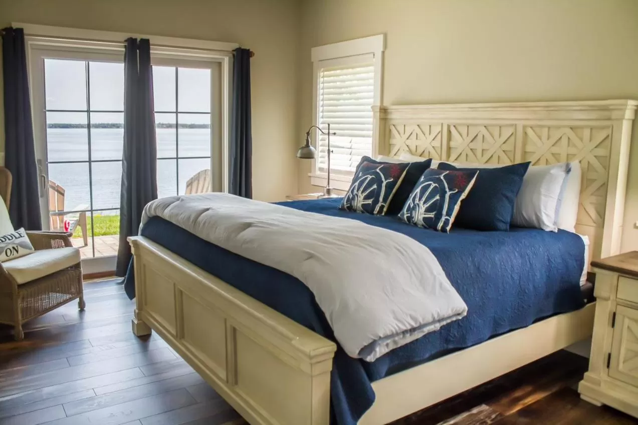 Bed in Quarterdeck Resort