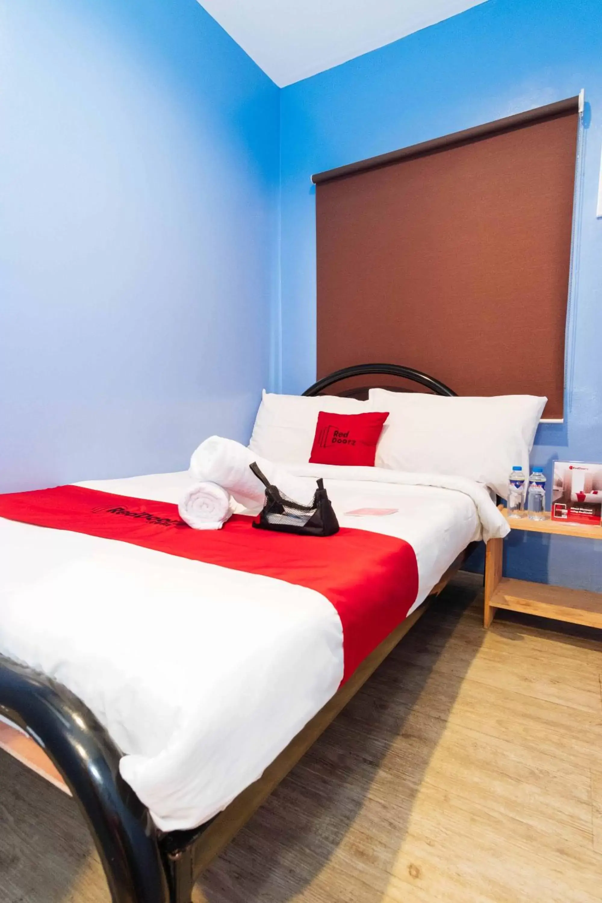 Bedroom, Bed in RedDoorz at Hotel Rosemarie Bedroom, Bed in RedDoorz at Hotel Rosemarie