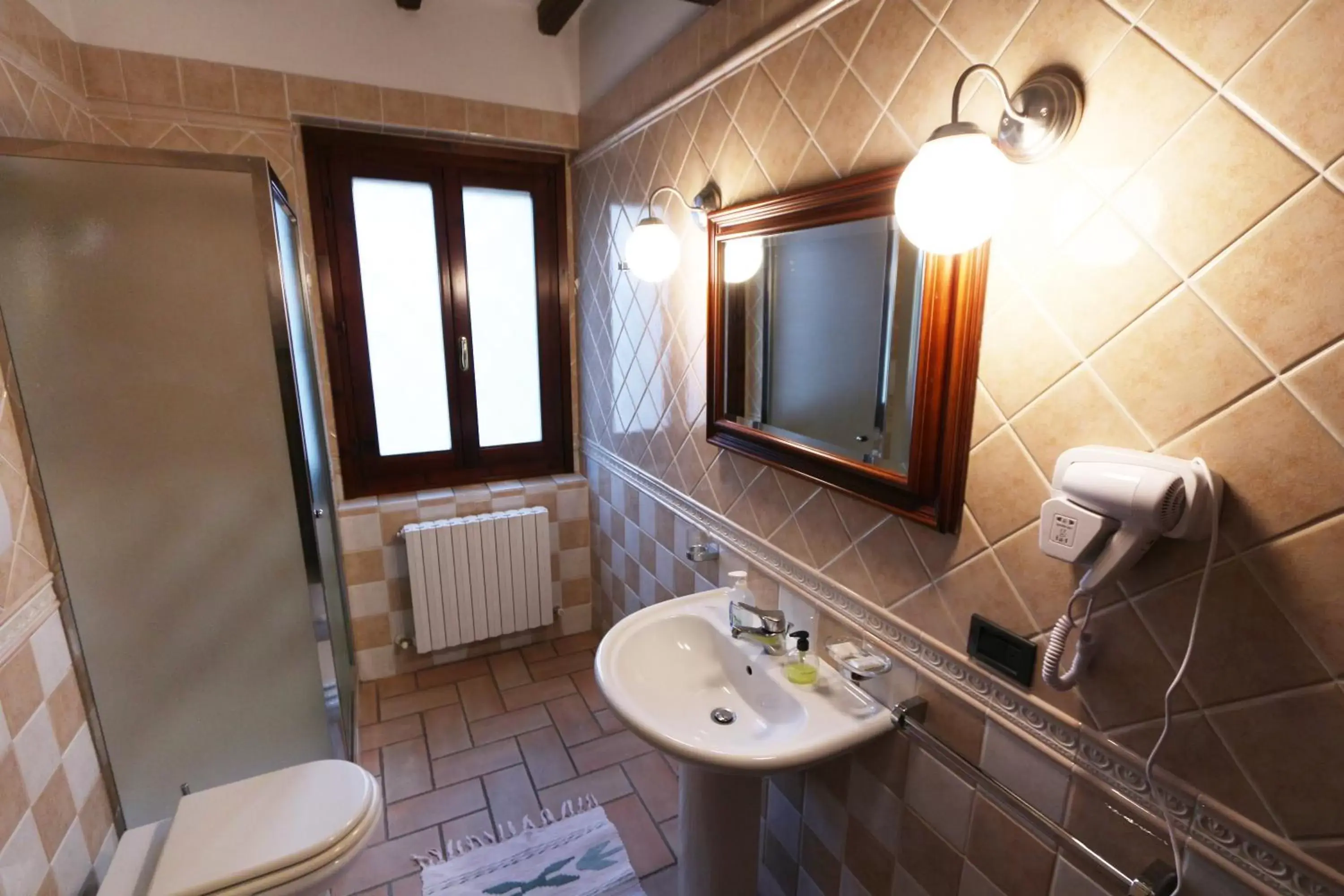 Bathroom in B&B Le Noci di Feo