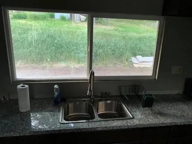 Kitchen/Kitchenette in Mountain Trail Lodge and Vacation Rentals