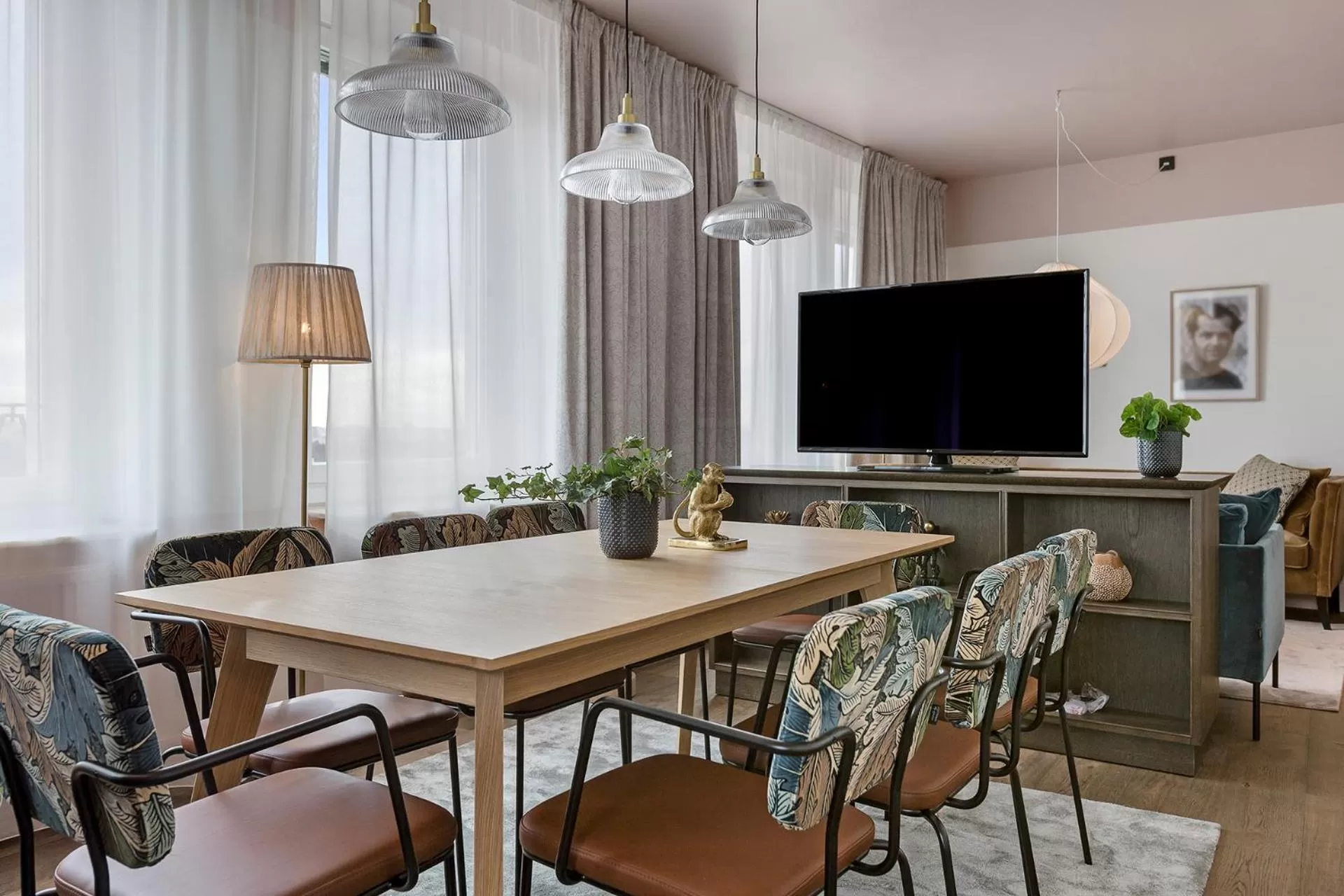 Communal lounge/ TV room in Hotel Giò; BW Signature Collection