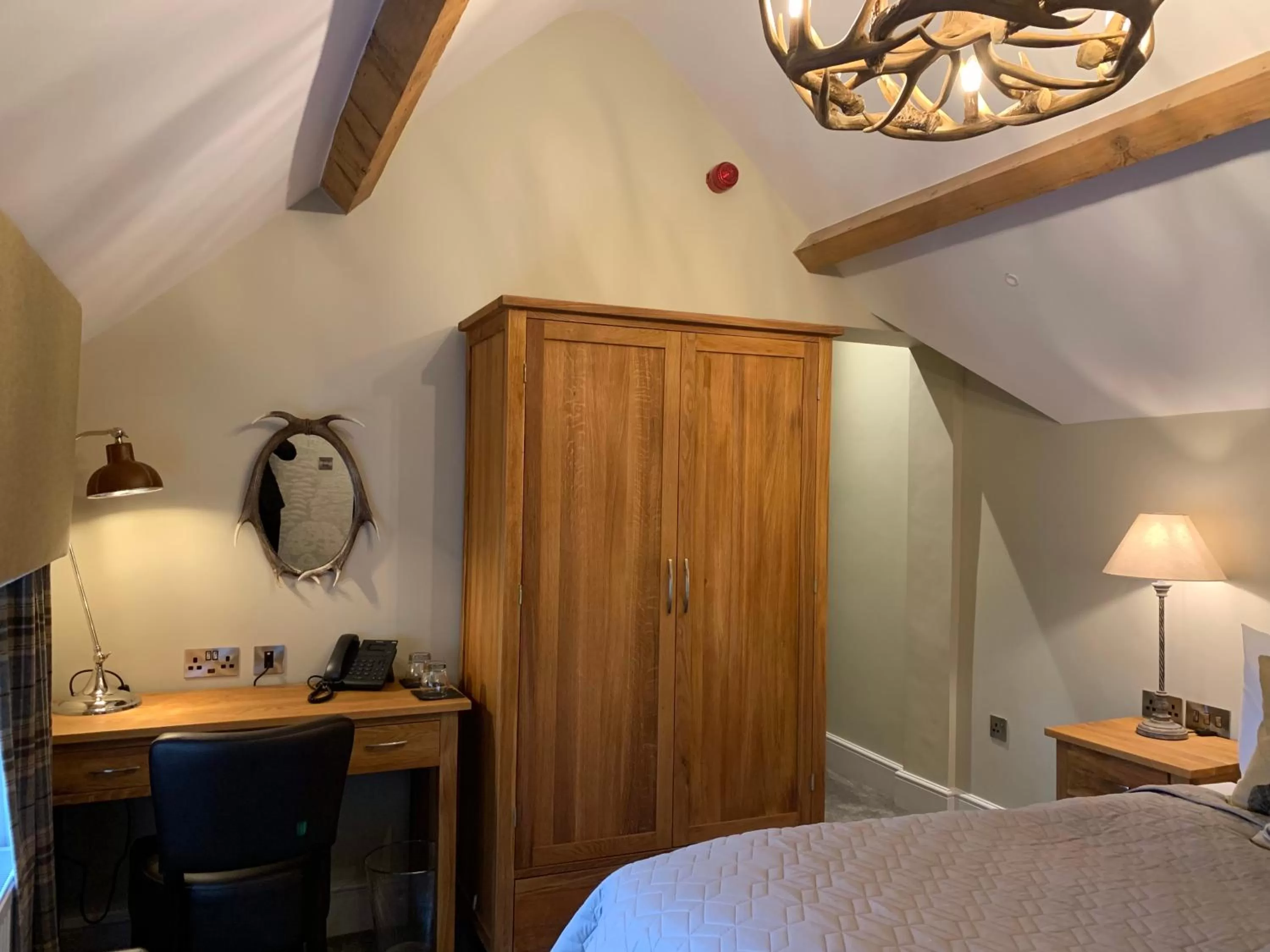 Superior King Room in The Wheatsheaf Hotel, Sandbach