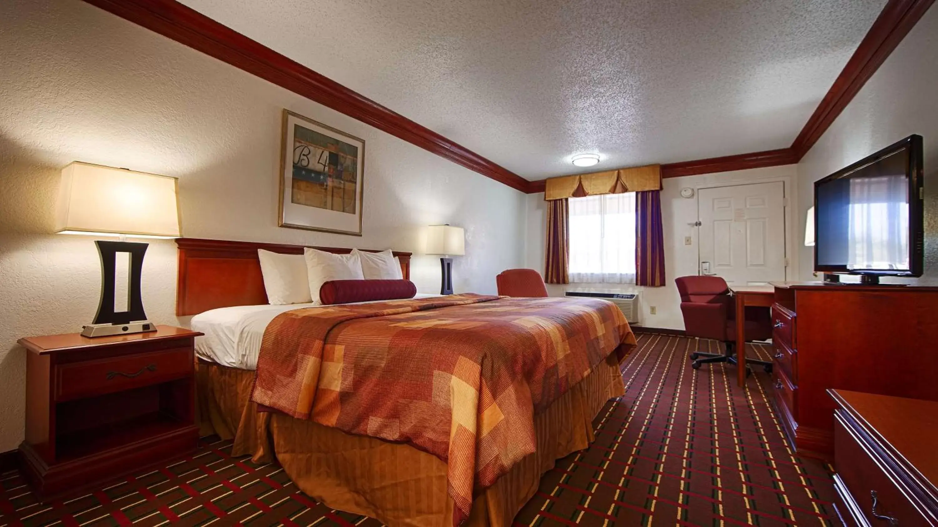 Photo of the whole room, Bed in Best Western Decatur Inn