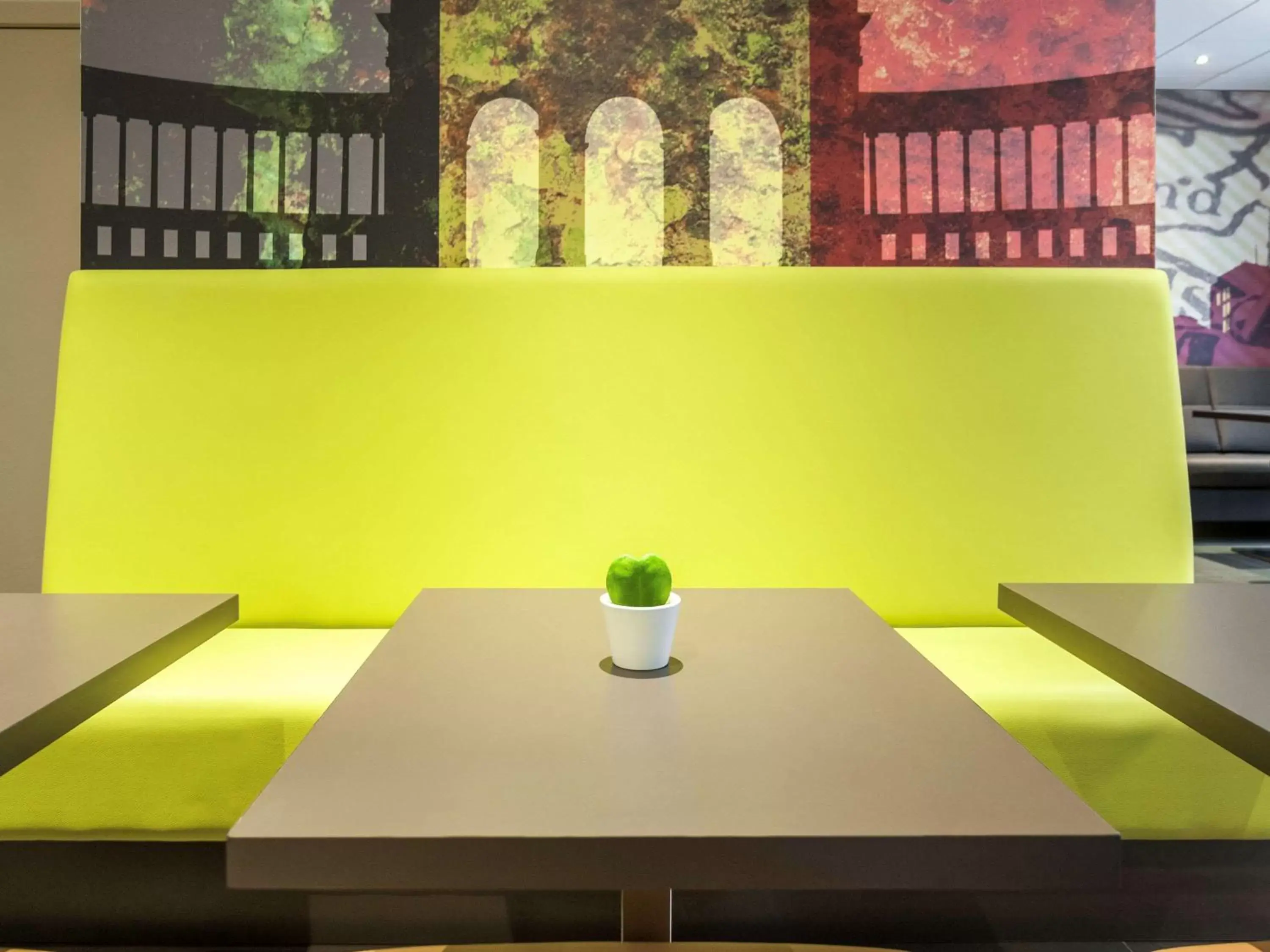 Restaurant/places to eat in ibis Styles Hotel Brussels Centre Stéphanie