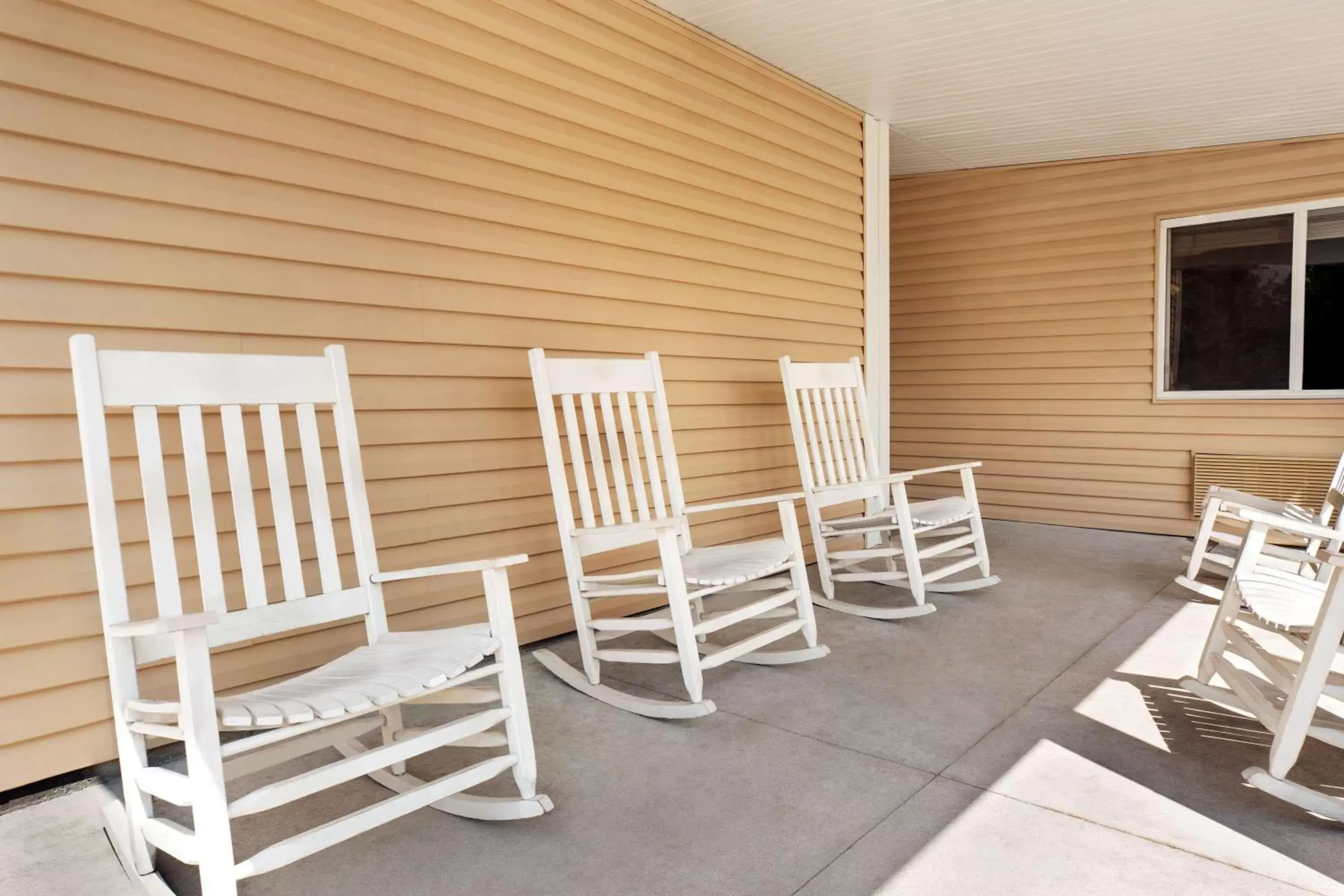 King Room - Hearing Impaired Access/Non-Smoking in Travelodge by Wyndham North Platte King Room - Hearing Impaired Access/Non-Smoking in Travelodge by Wyndham North Platte