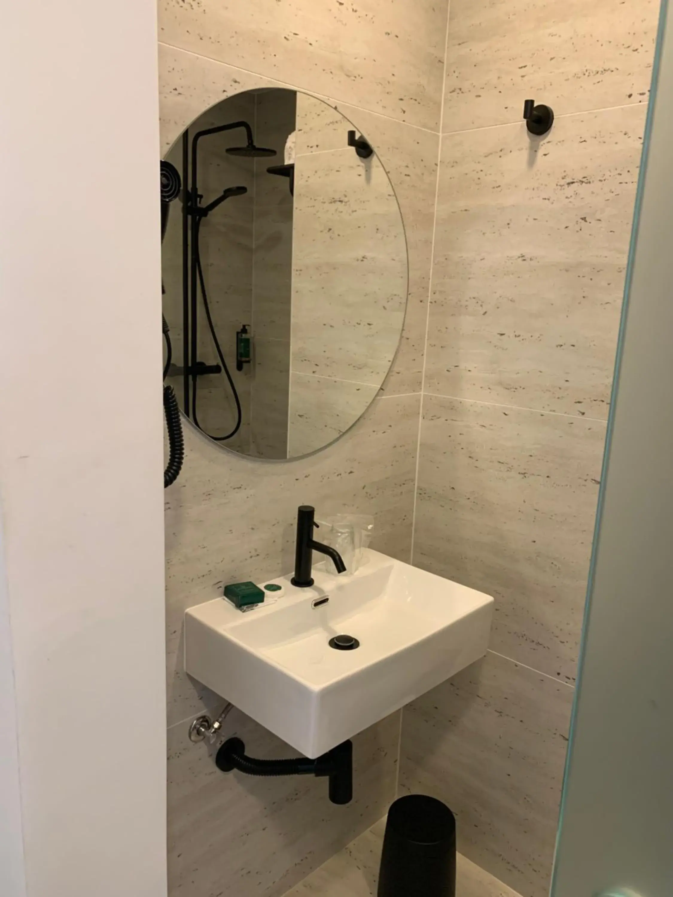 Bathroom in Hotel Moutados