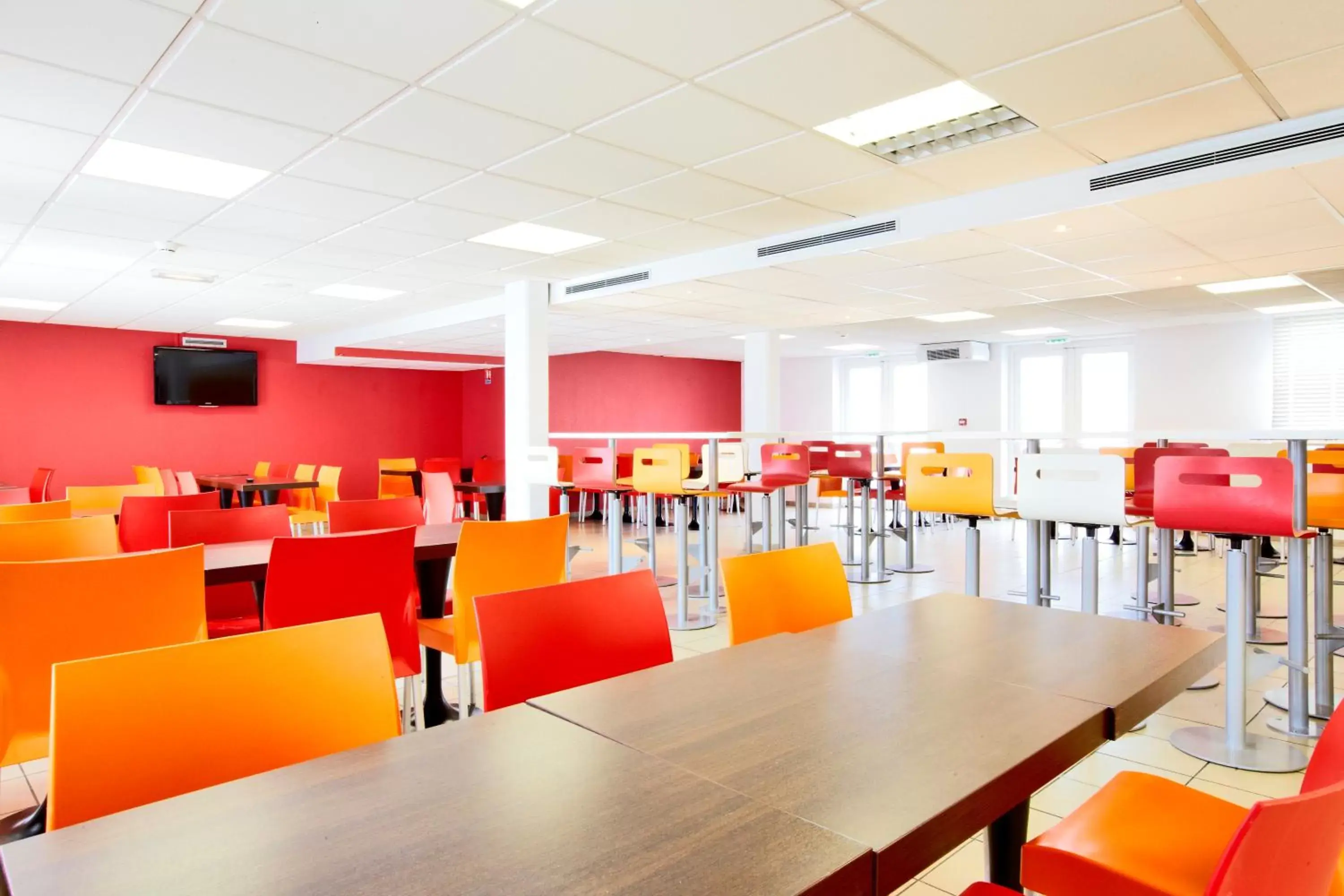 Restaurant/places to eat in Premiere Classe Roissy CDG - Paris Nord 2 - Parc des Expositions Restaurant/places to eat in Premiere Classe Roissy CDG - Paris Nord 2 - Parc des Expositions
