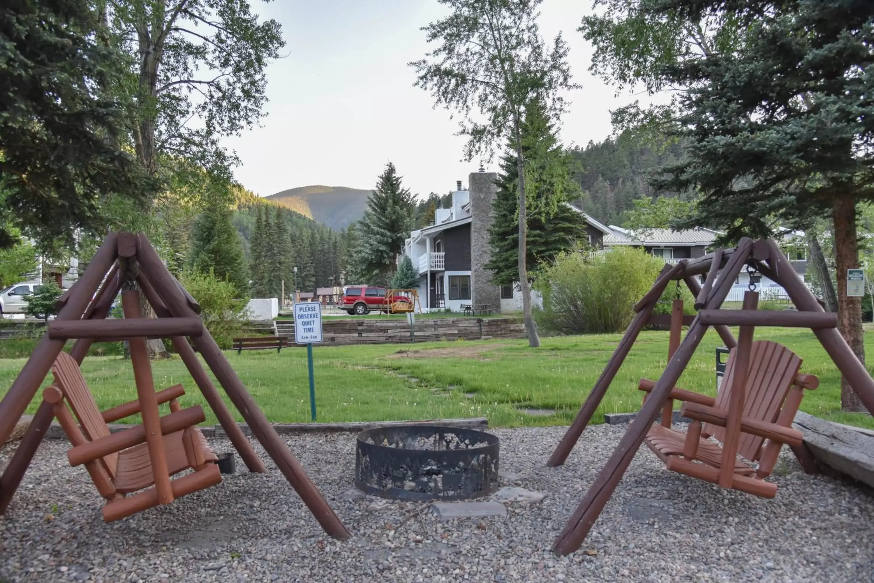 Day, Children's Play Area in Alpine Lodge Red River
