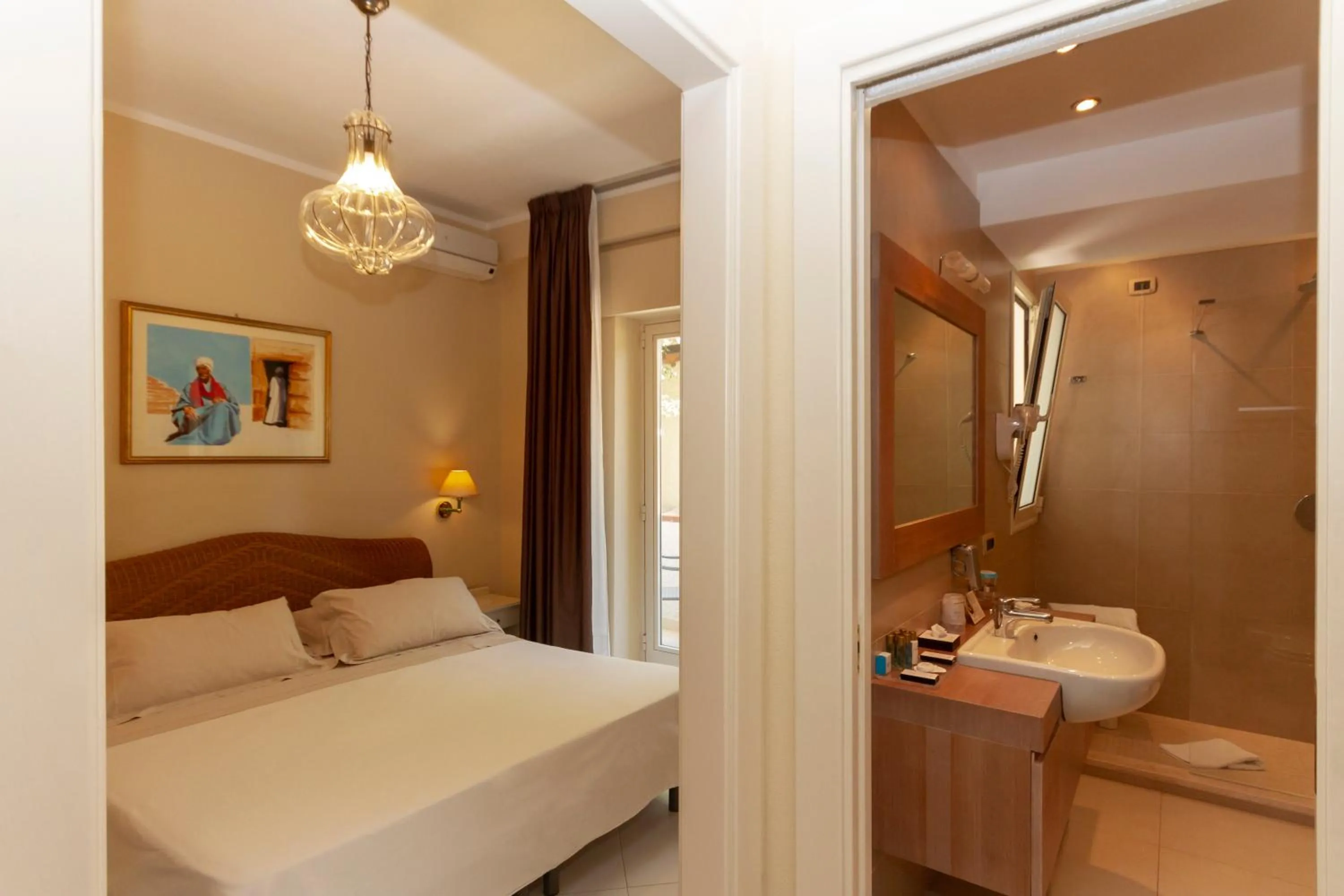 Bed in Hotel Simius Playa