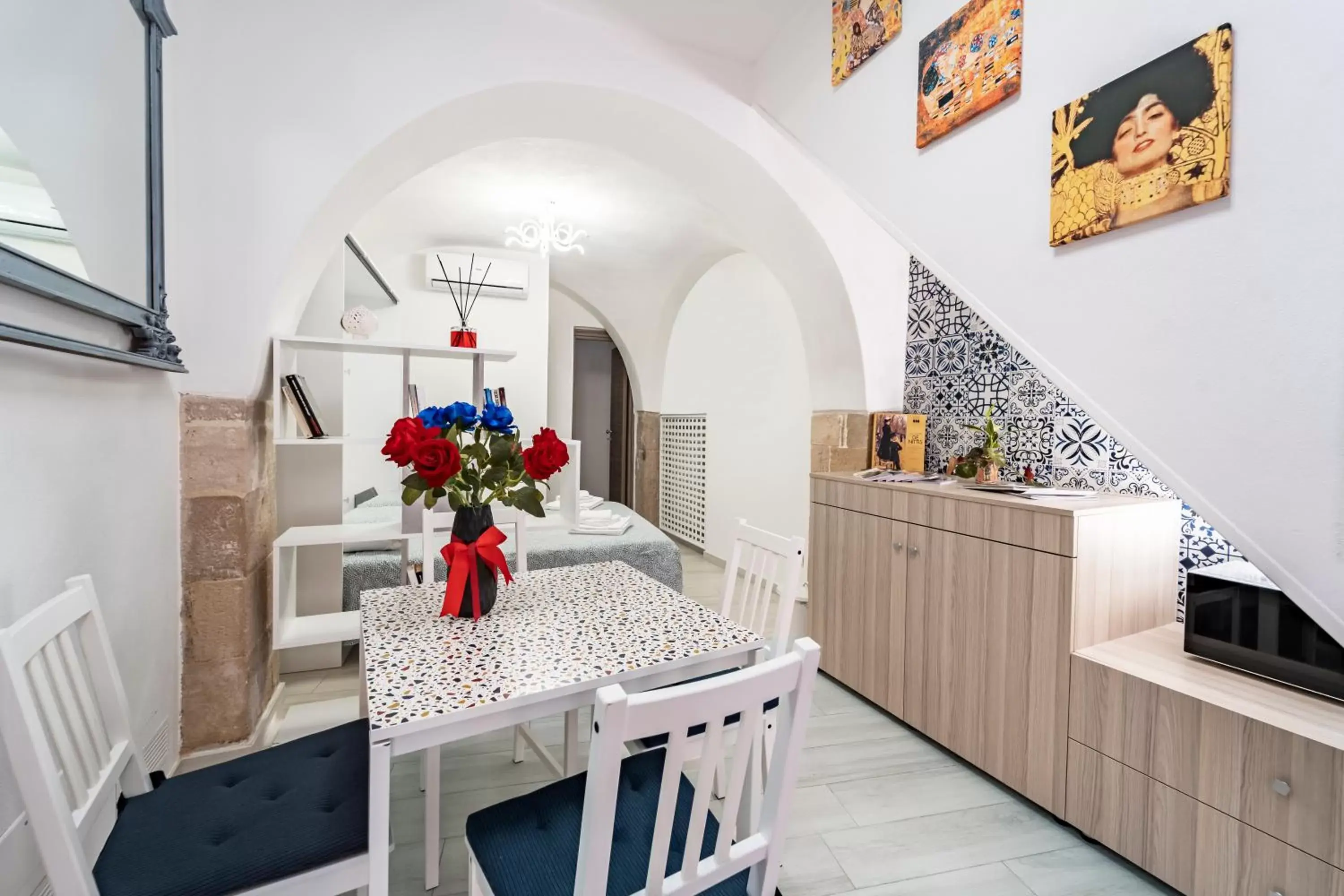 Kitchen or kitchenette, Dining Area in B&B Eraclio