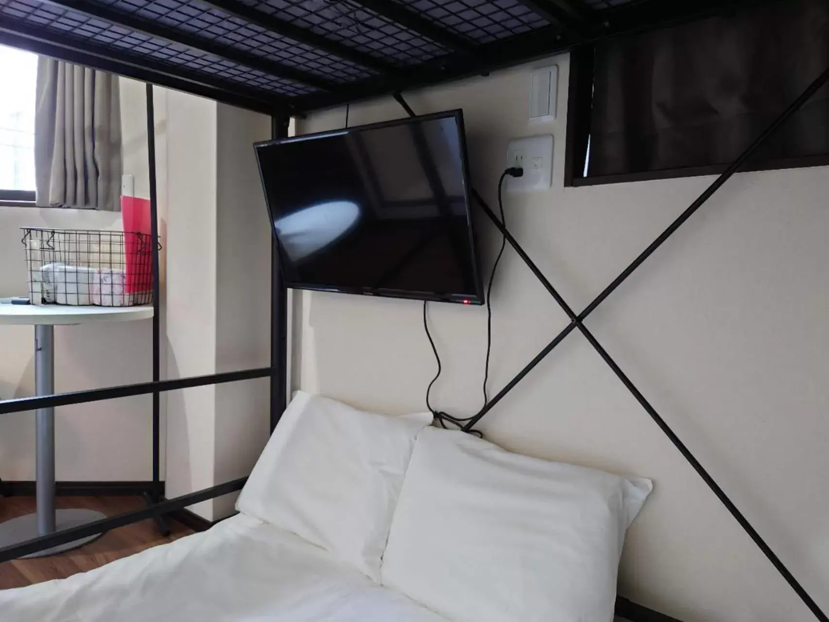 TV and multimedia, Bed in 043AKIHABARA TV and multimedia, Bed in 043AKIHABARA