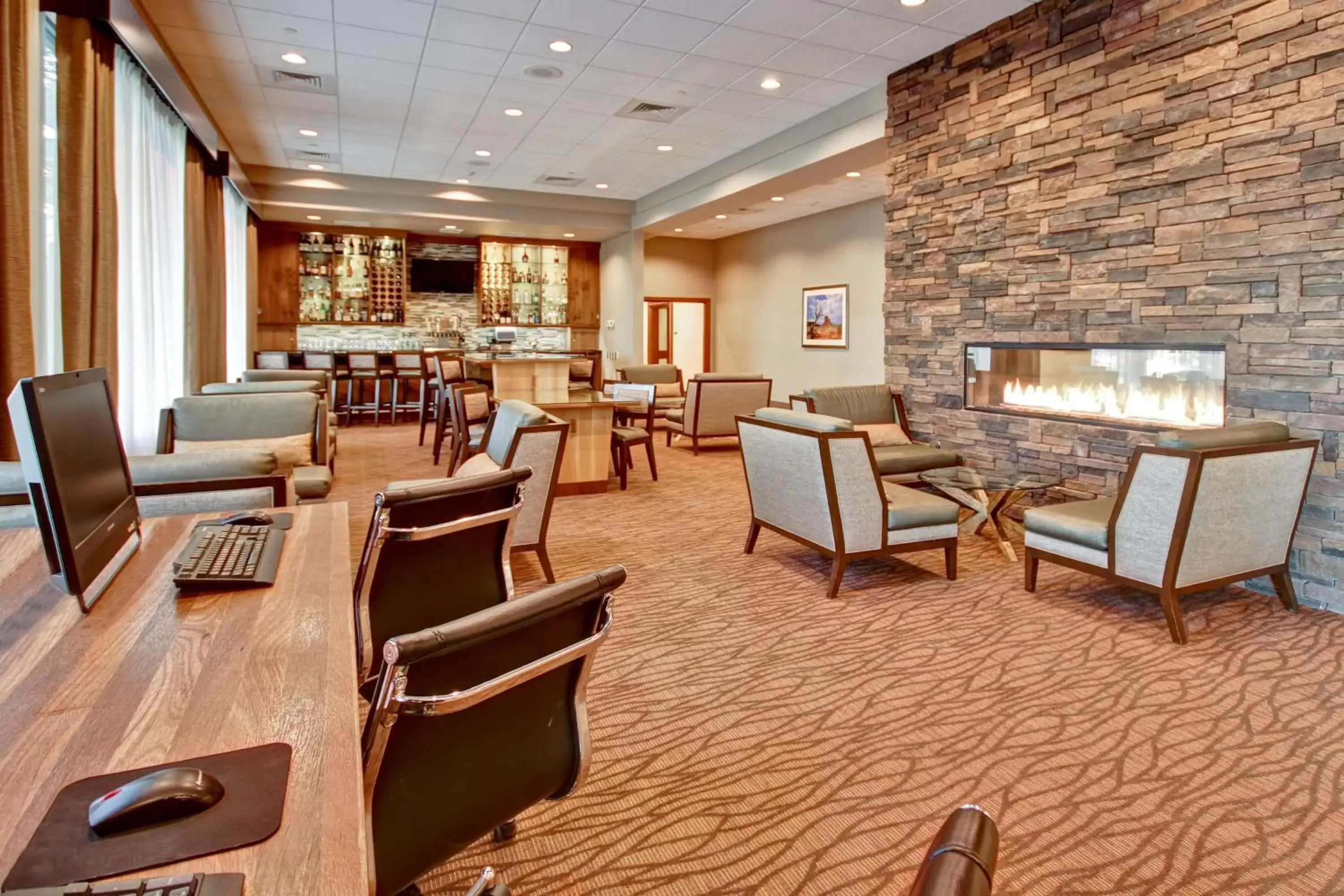 Lounge or bar in DoubleTree by Hilton Hotel Flagstaff