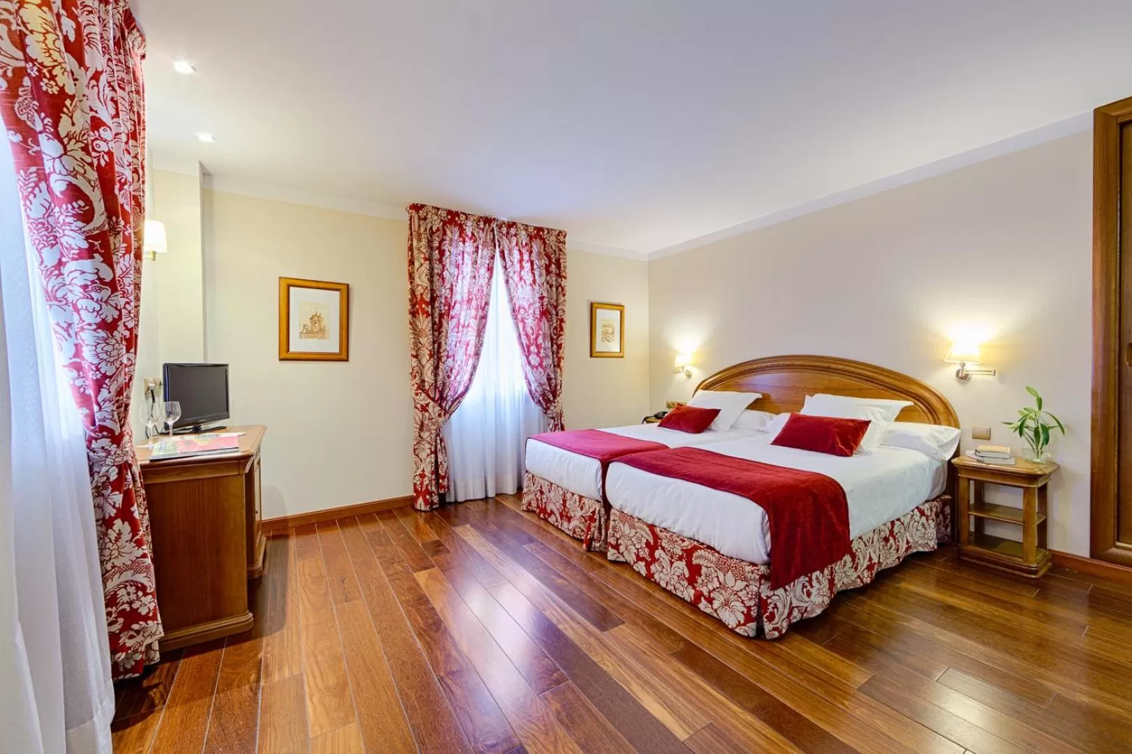 Triple Room in AZZ Peñafiel Las Claras Hotel & Spa