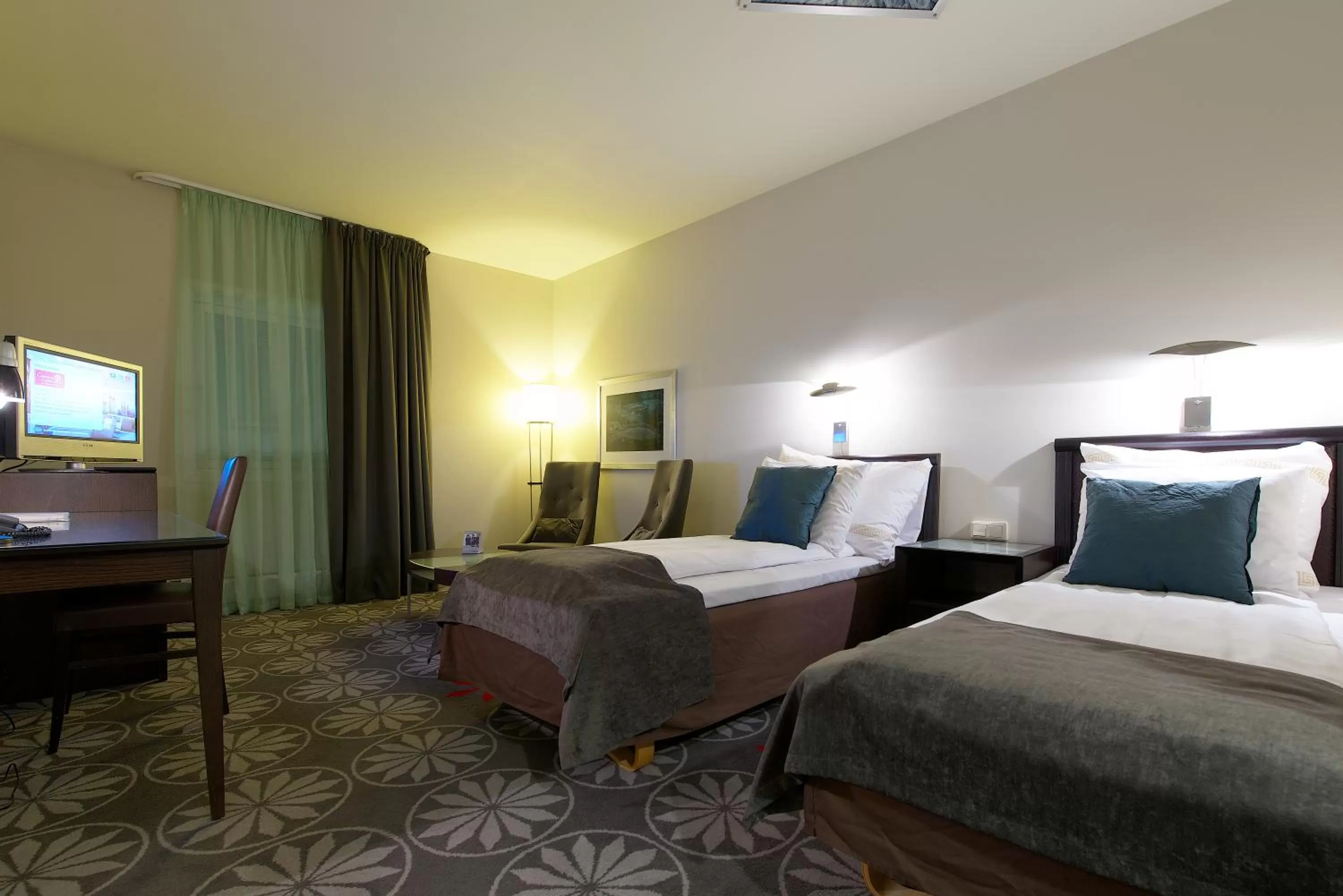 Photo of the whole room, Bed in Home Hotel Aurora