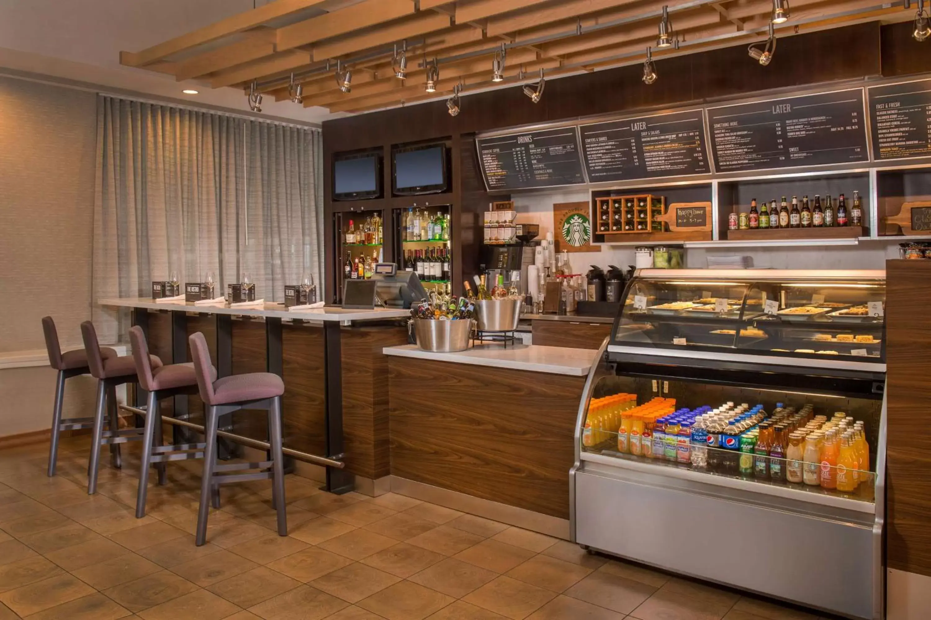Restaurant/Places to Eat in Sonesta Select Arlington Rosslyn