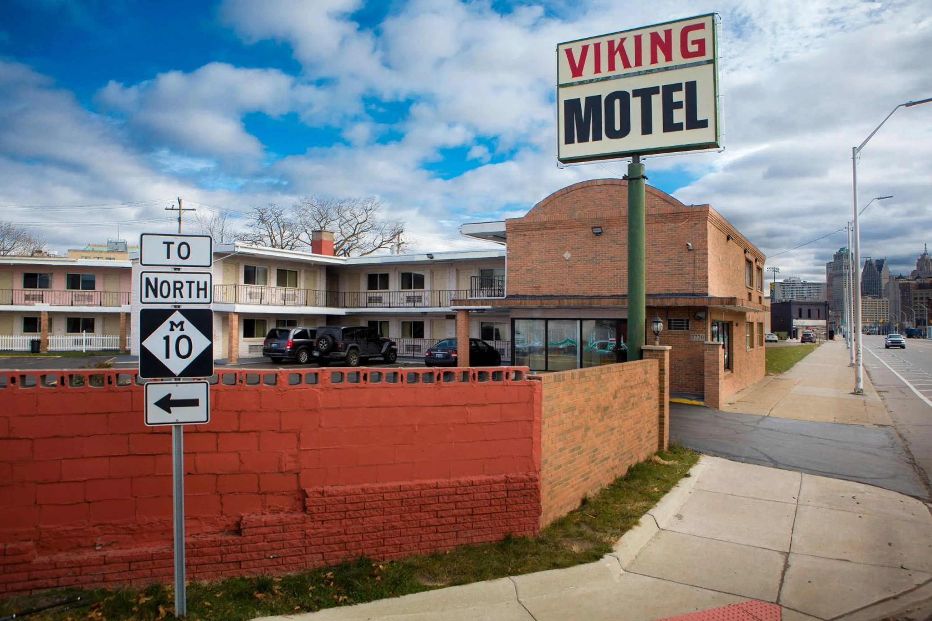Property building in Viking Motel-Detroit