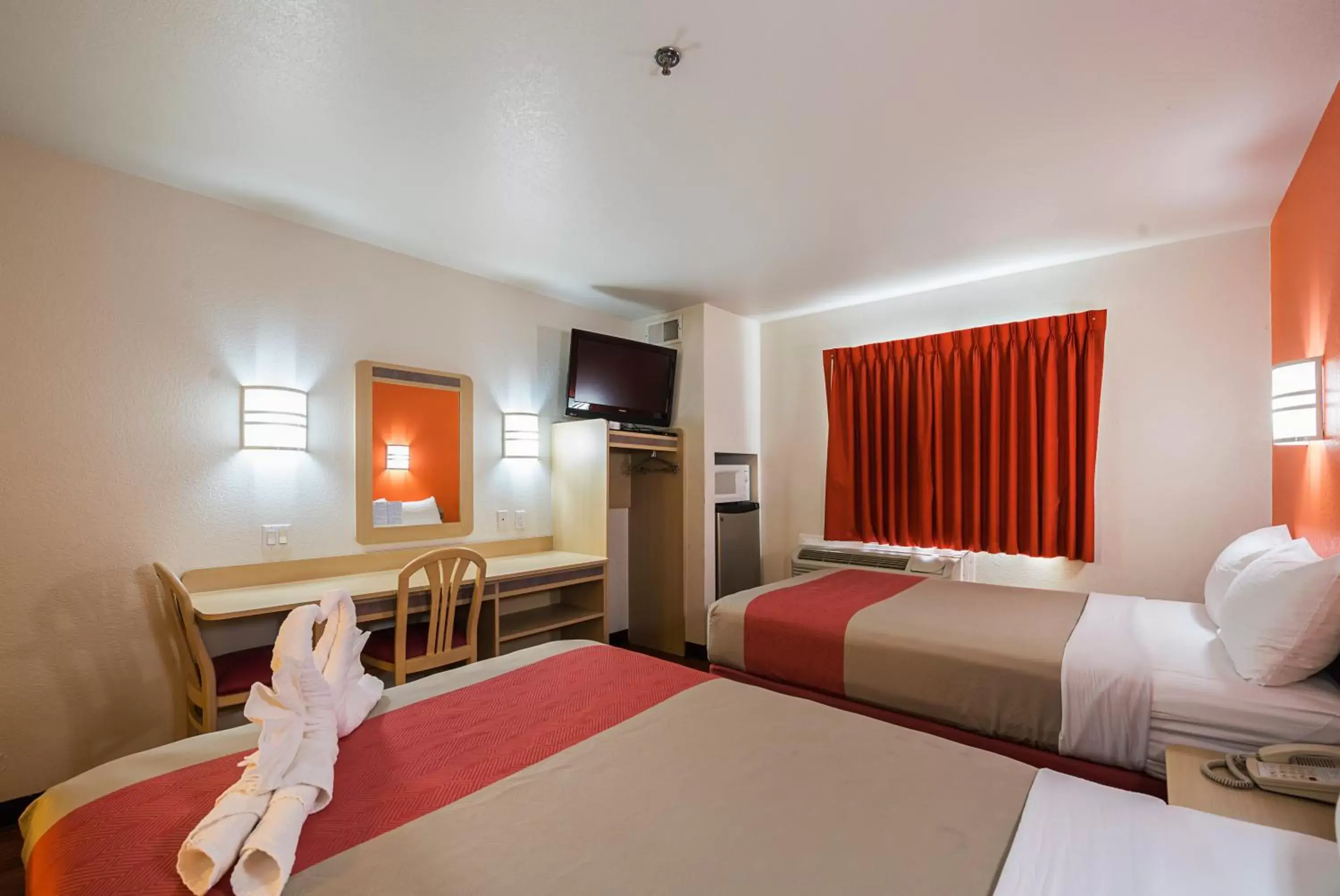 Property building, Room Photo in Motel 6 Athens