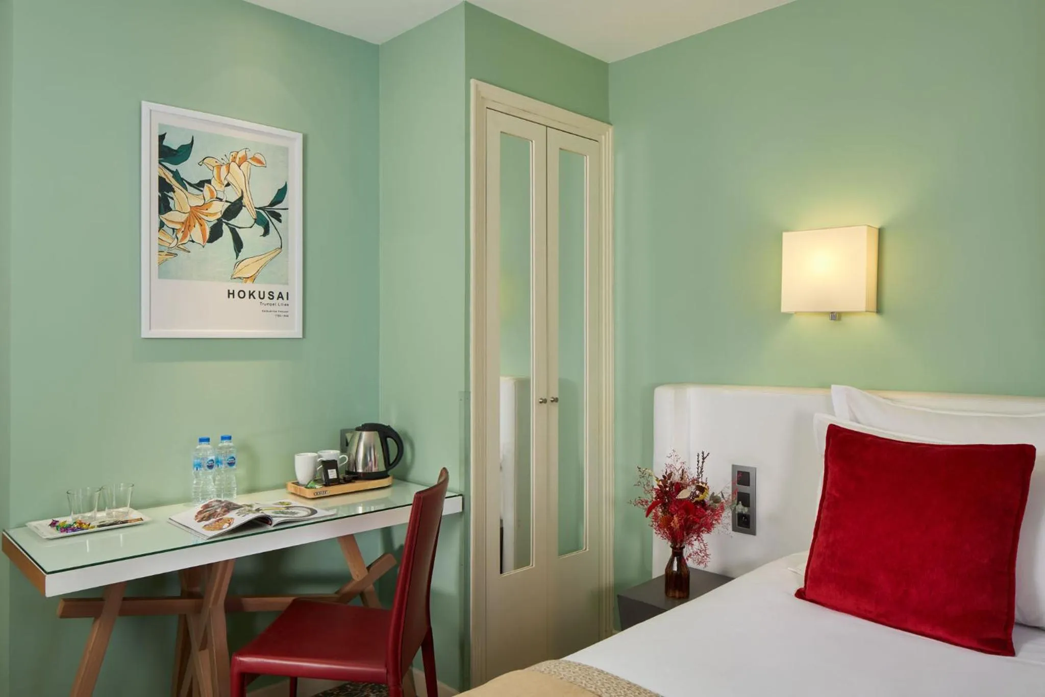 Street view, Bed in Grand Hôtel Malher