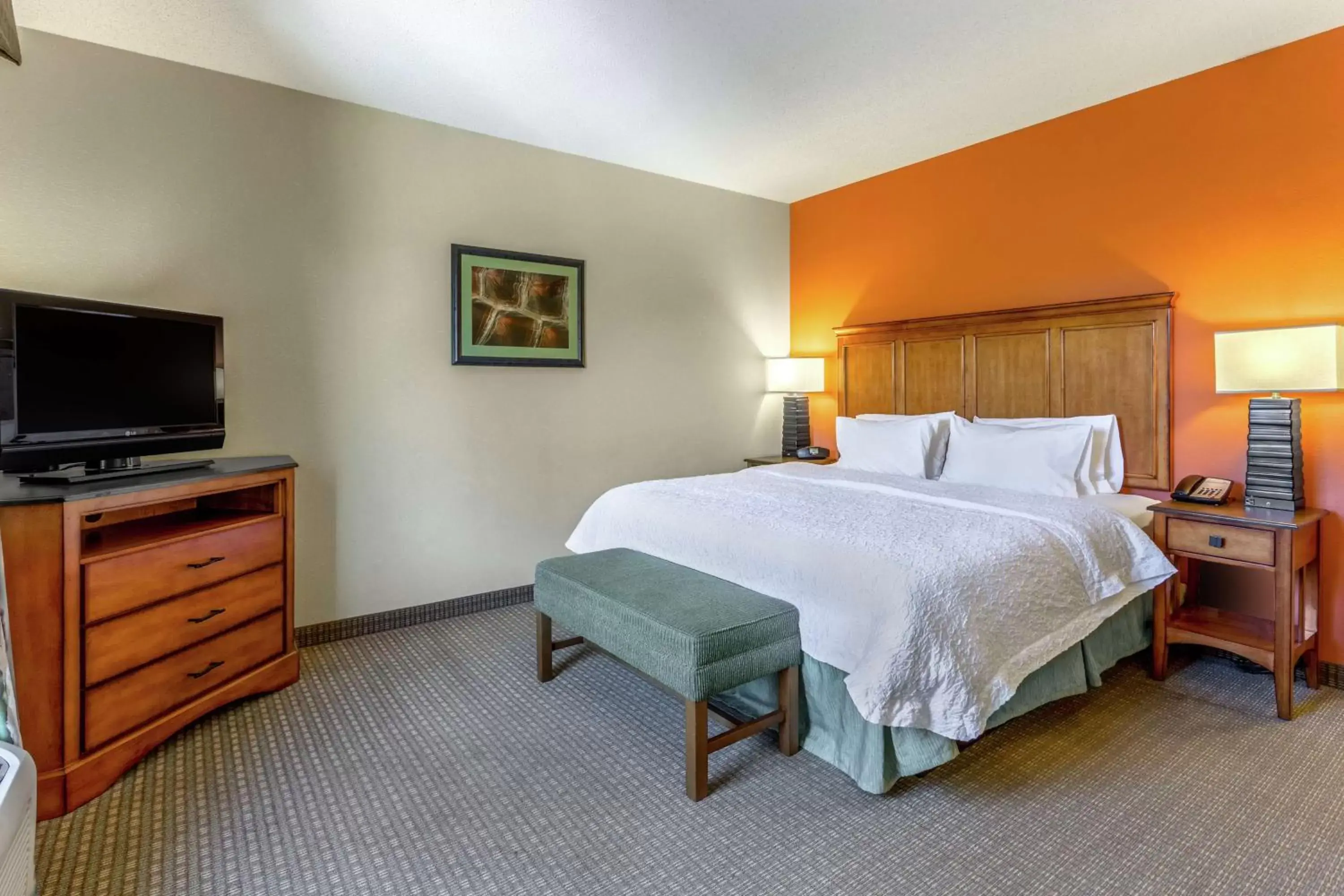 Bedroom, Bed in Hampton Inn Okeechobee - Lake Okeechobee