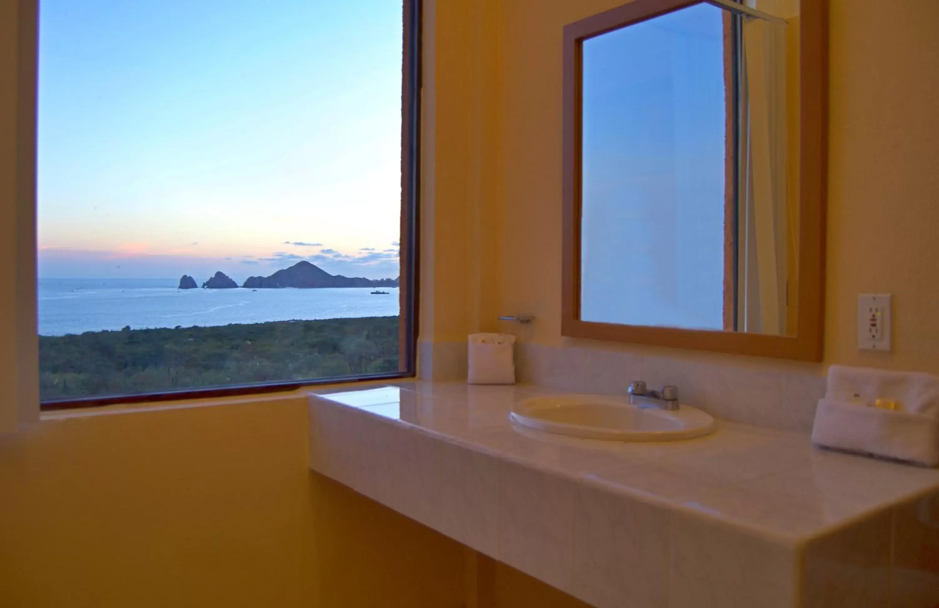 Bathroom in Sunrock Hotel & Suites