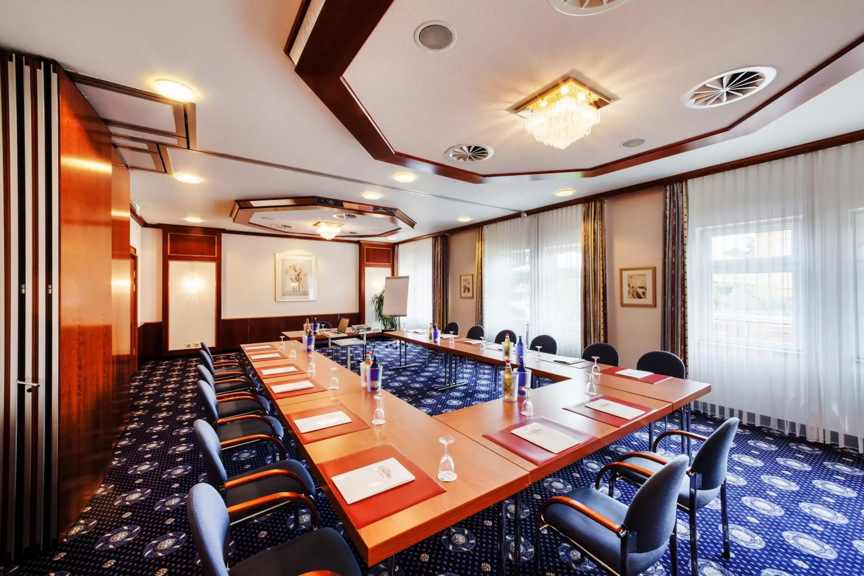Business facilities in Trans World Hotel Columbus