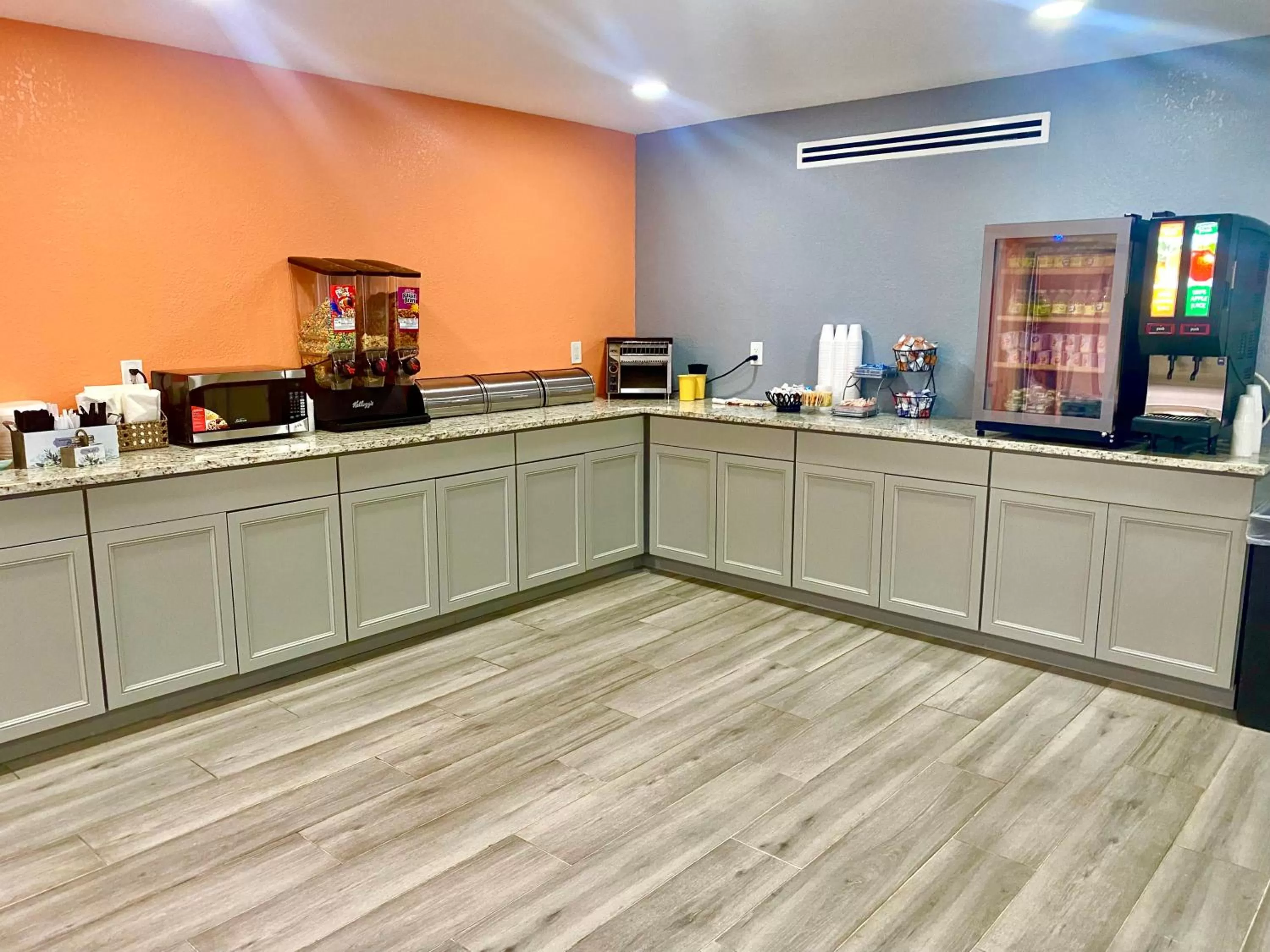 Food and drinks in Garden Inn of Homestead