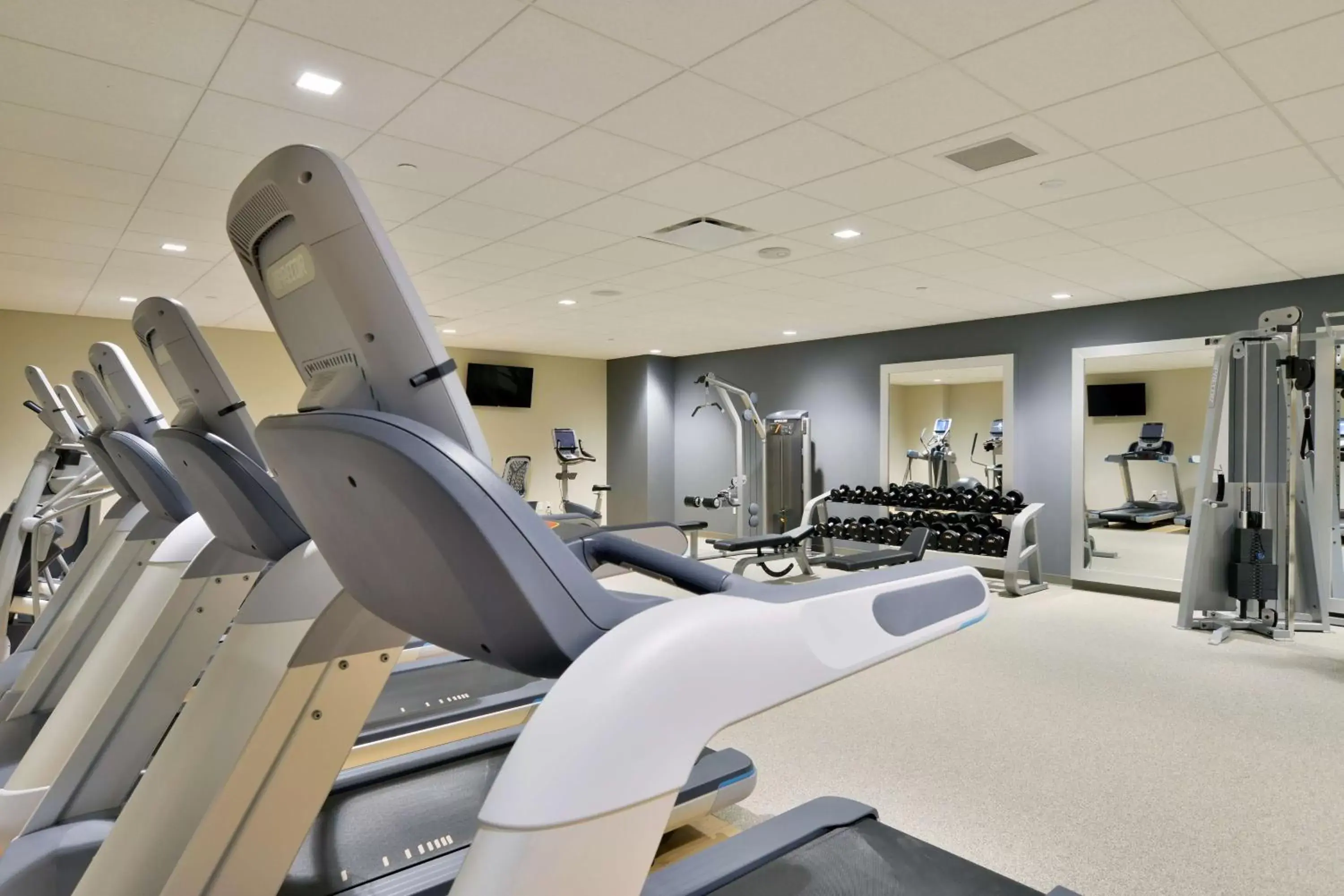 Fitness centre/facilities, Fitness Center/Facilities in The Lismore Hotel Eau Claire - a DoubleTree by Hilton