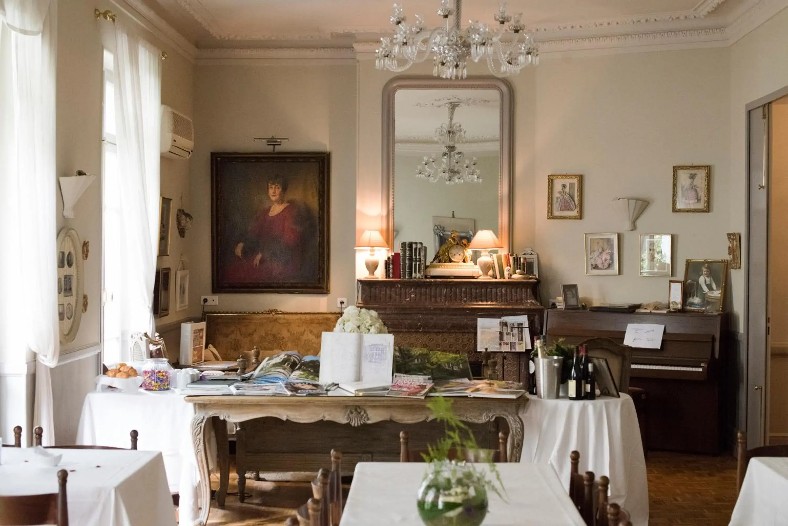 Food and drinks, Restaurant/Places to Eat in Hotel Villa Rivoli