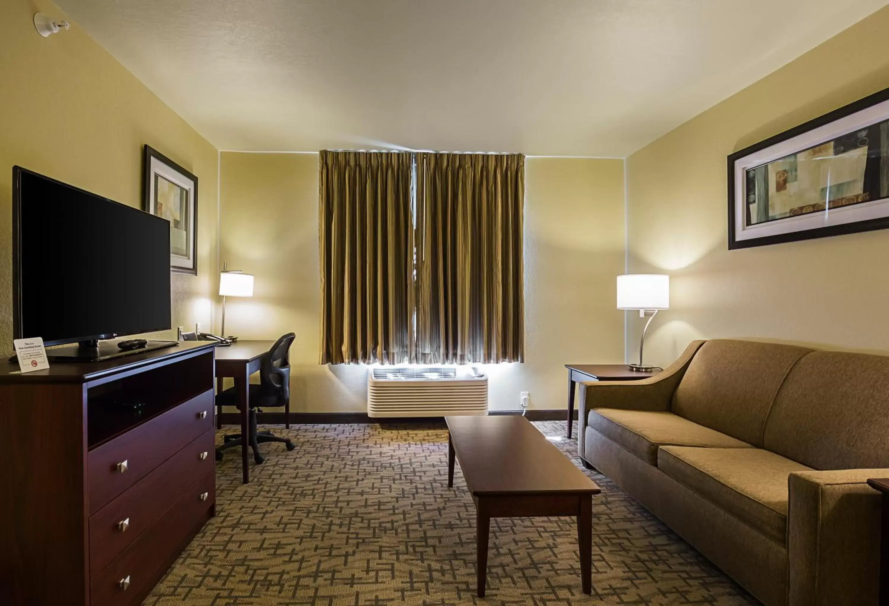 Seating Area in Cobblestone Inn & Suites - Altamont