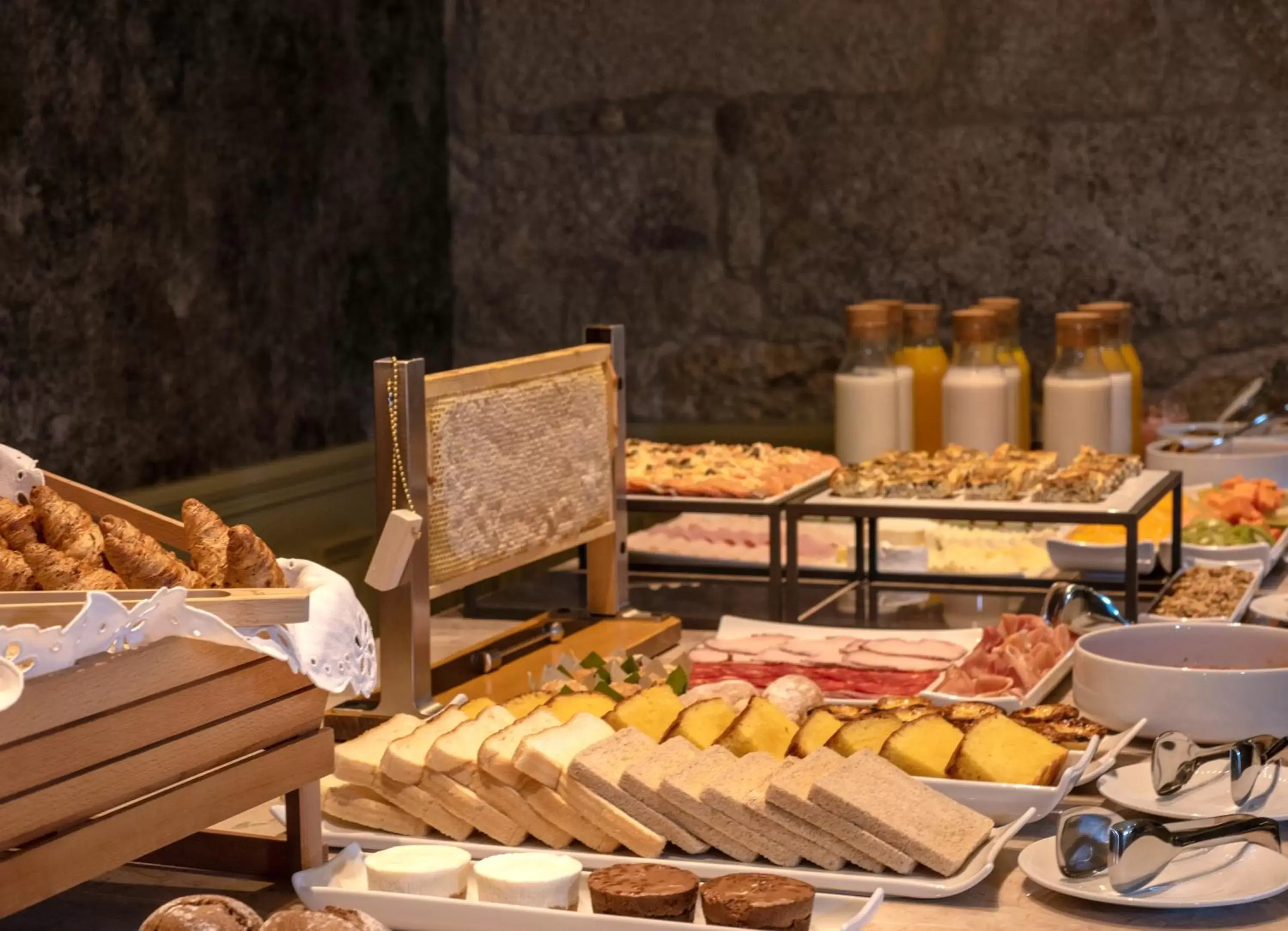 Buffet breakfast, Breakfast in Vila Foz Hotel & SPA - member of Design Hotels