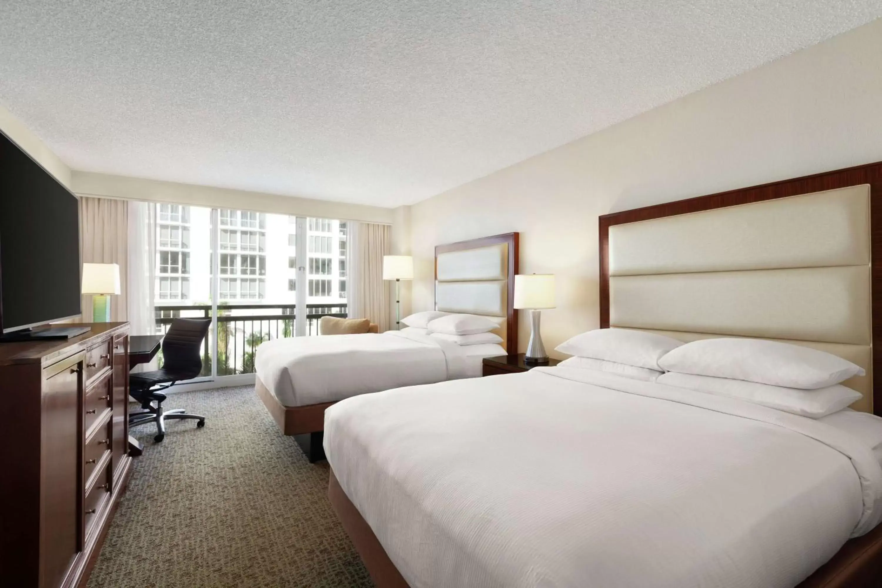 Bedroom in Hilton Singer Island Oceanfront Palm Beaches Resort
