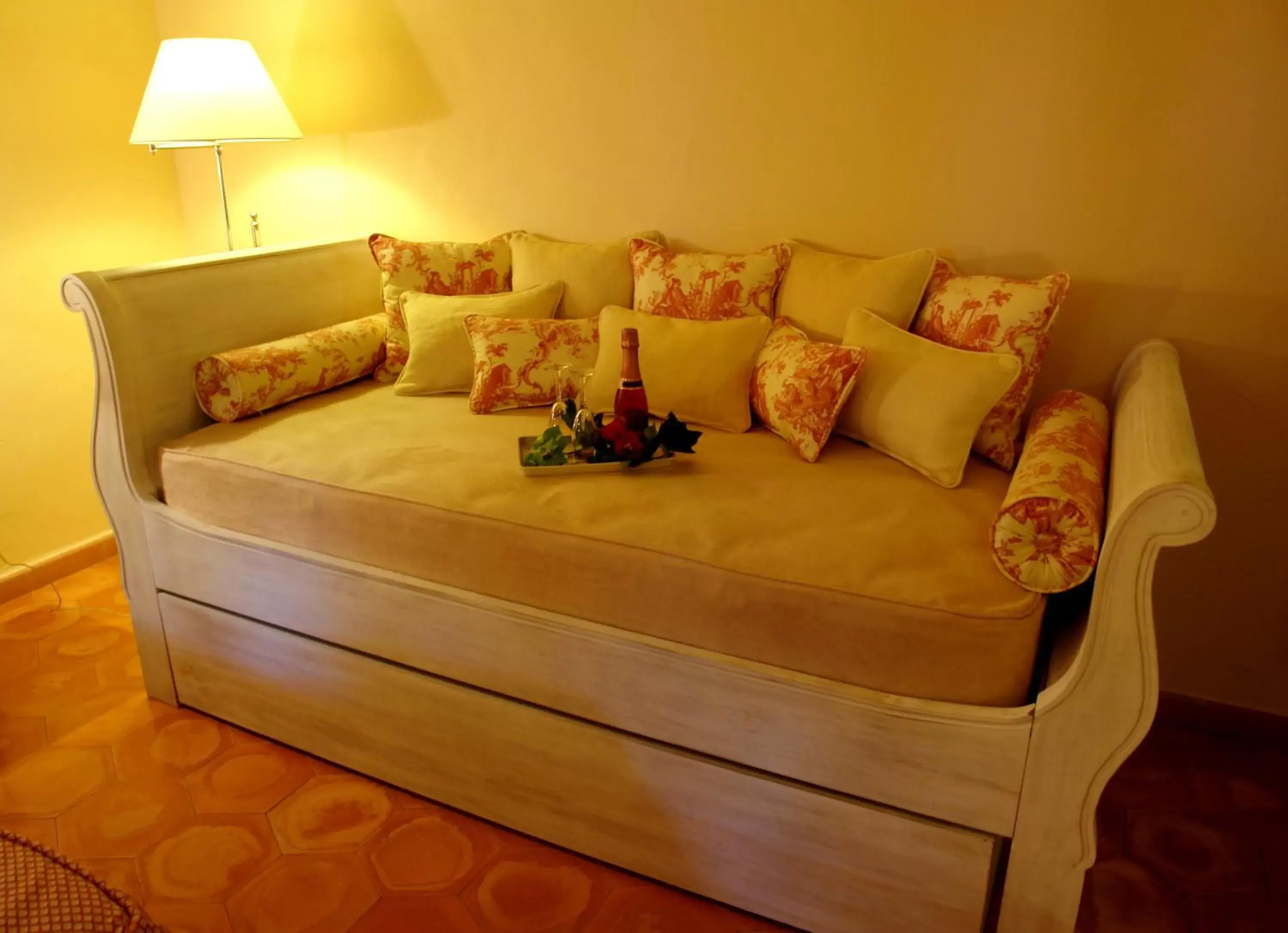 Seating area, Bed in Aumallia Hotel & Spa