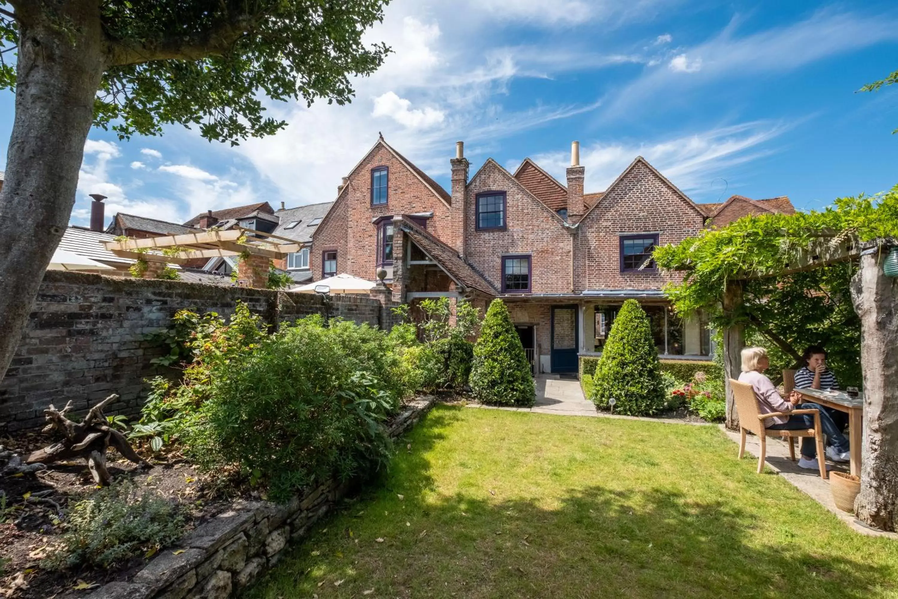 Garden, Property Building in One Holyrood Hotel & Cafe