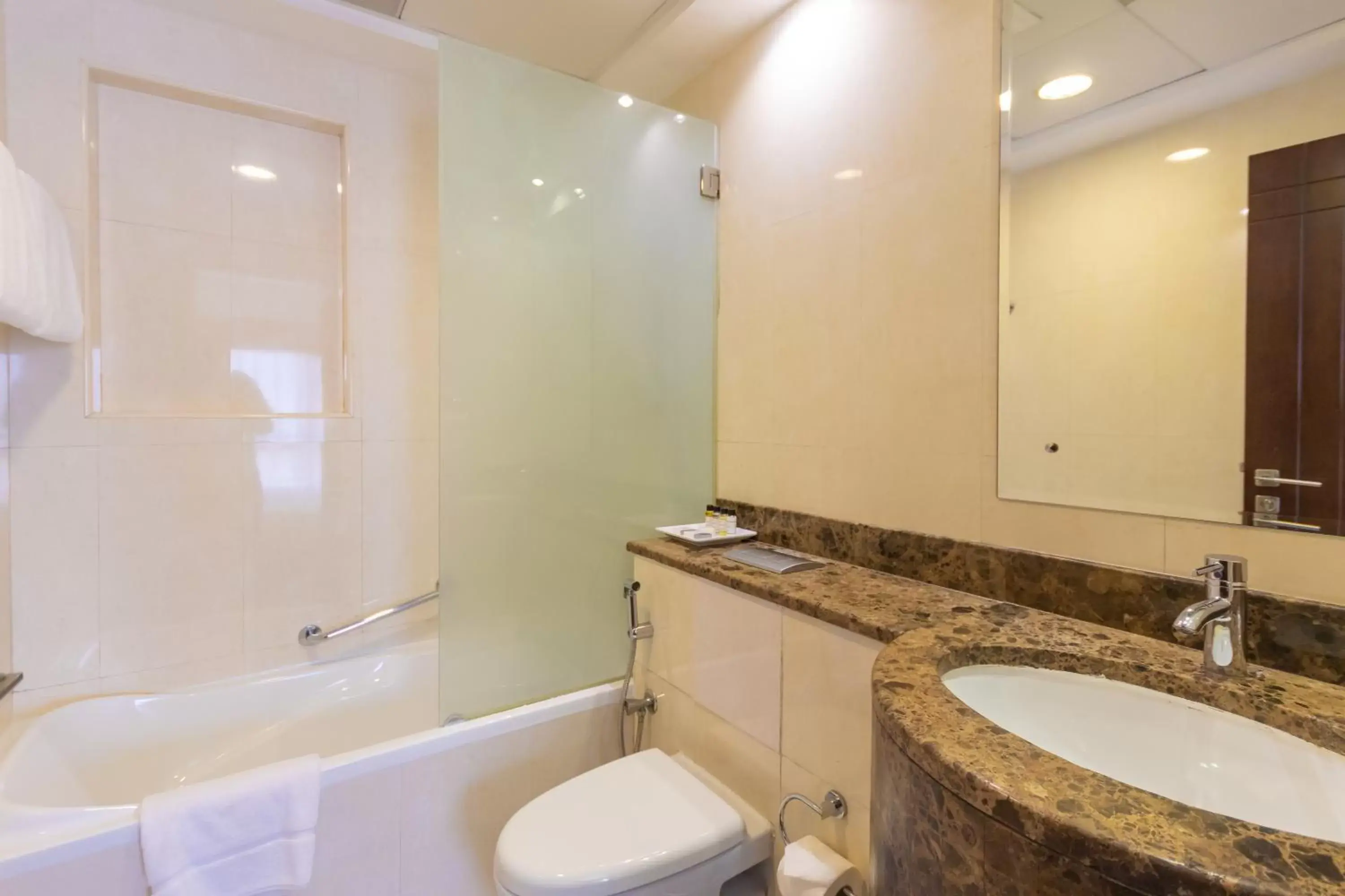 Bathroom in Auris Boutique Hotel Apartments - AlBarsha