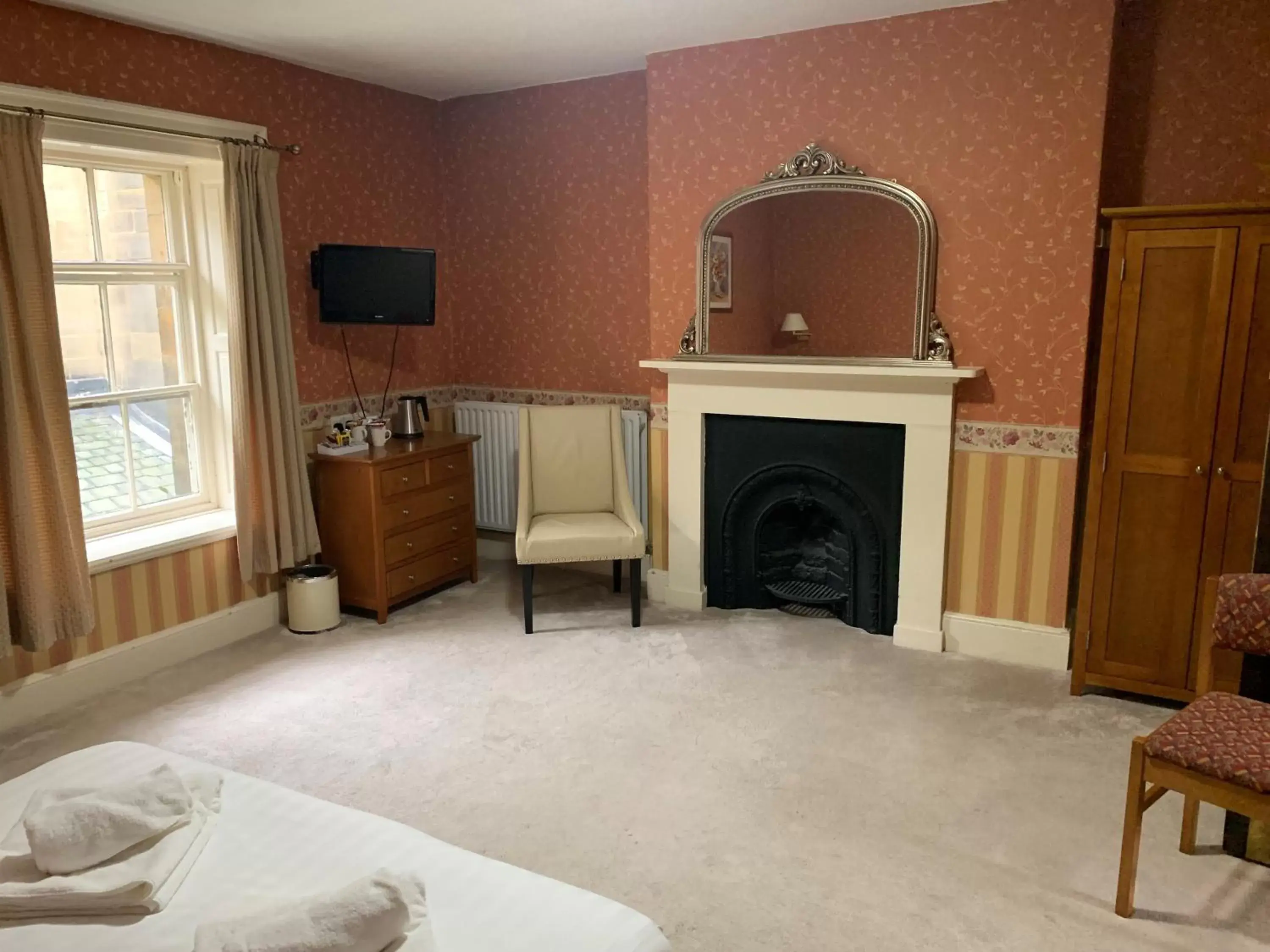 Bedroom in Wortley Hall Sheffield