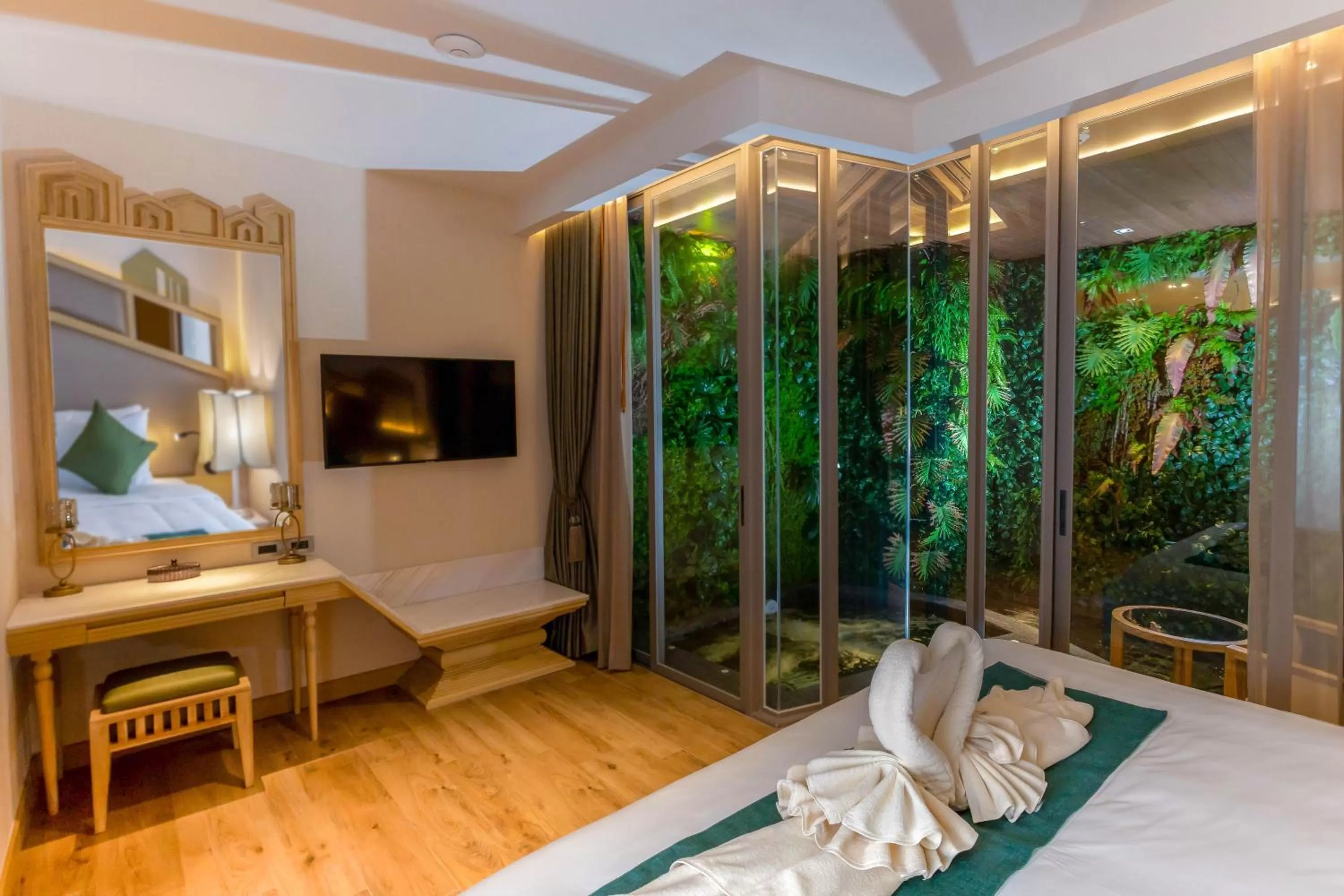 TV and multimedia, Bed in W1Bangkoknoi Hotel