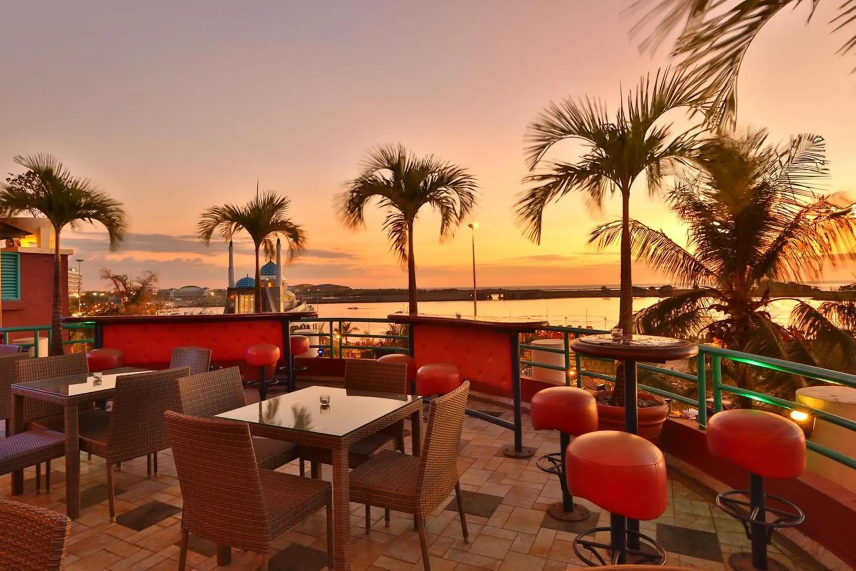 Restaurant/places to eat in Aryaduta Makassar Restaurant/places to eat in Aryaduta Makassar