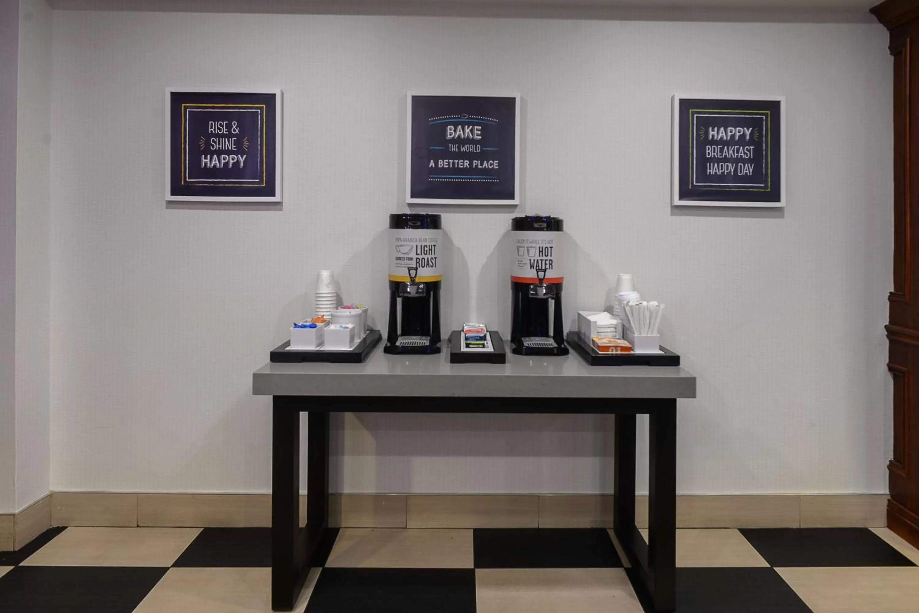 Breakfast in Hampton Inn & Suites Atlanta-Six Flags