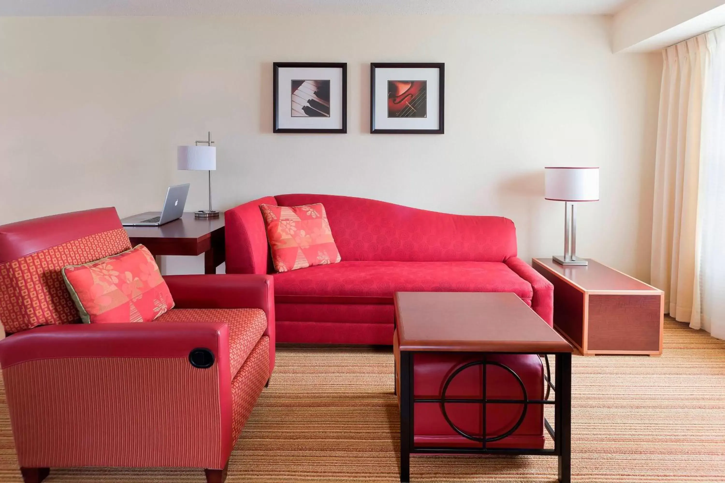 Living room, Seating Area in Residence Inn by Marriott Peoria