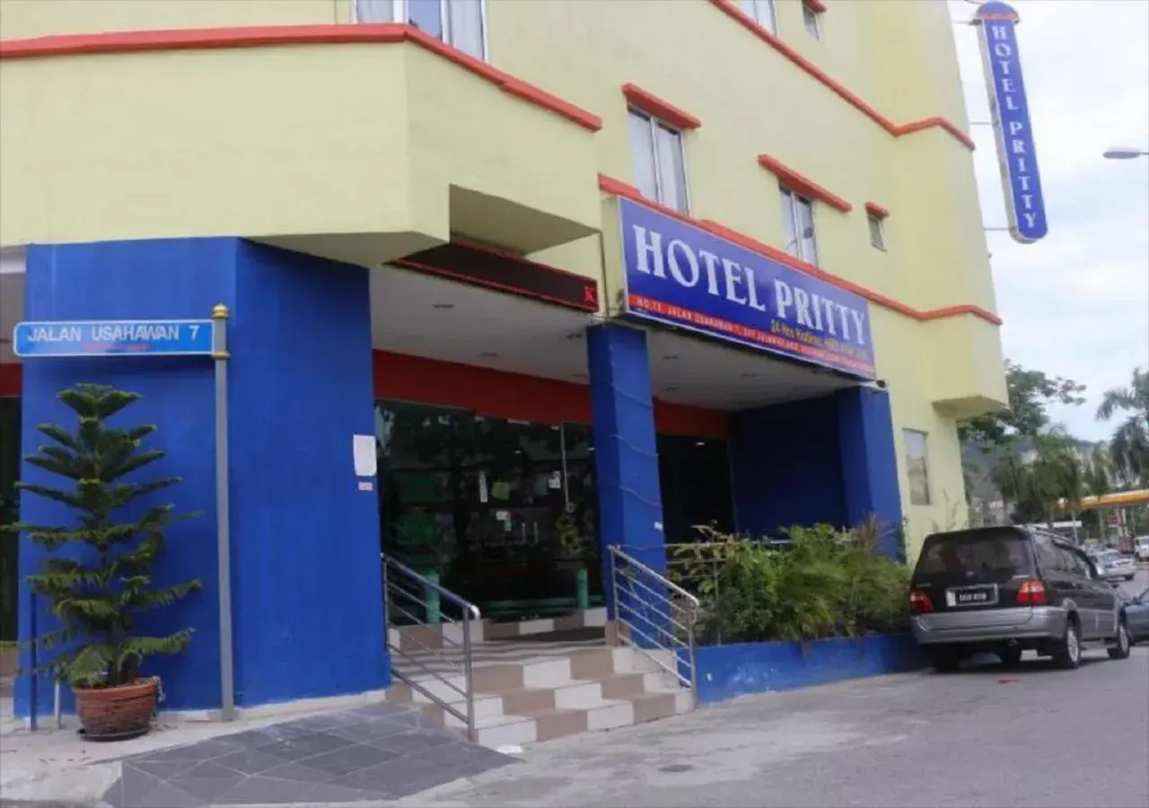 Property building in Hotel Pritty