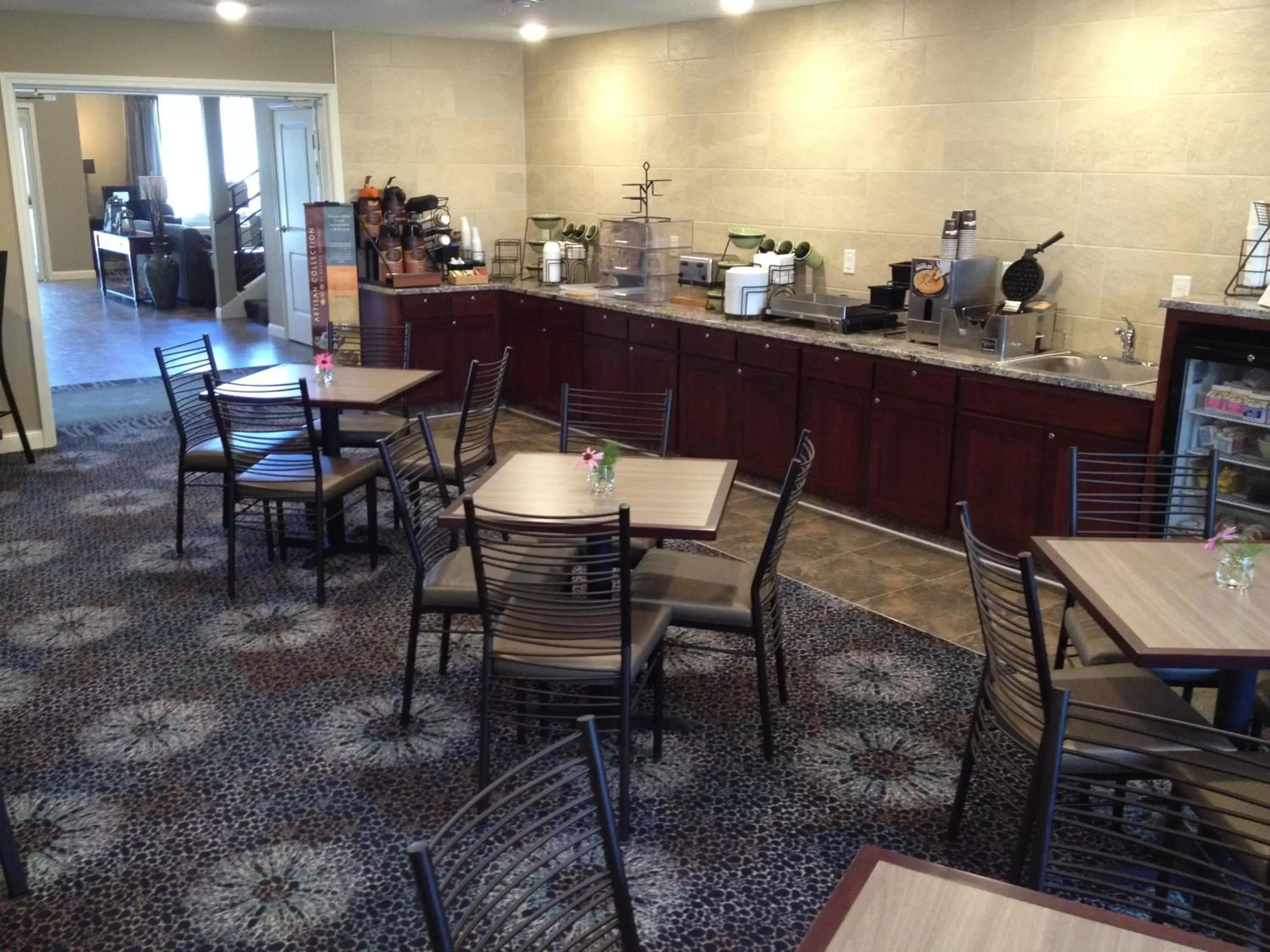 Restaurant/places to eat in GrandStay Hotel & Suites - Glenwood Restaurant/places to eat in GrandStay Hotel & Suites - Glenwood